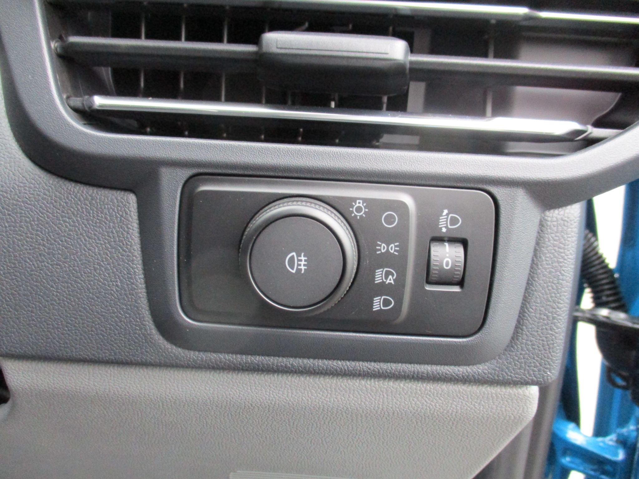 Ford Transit Custom Image 20
