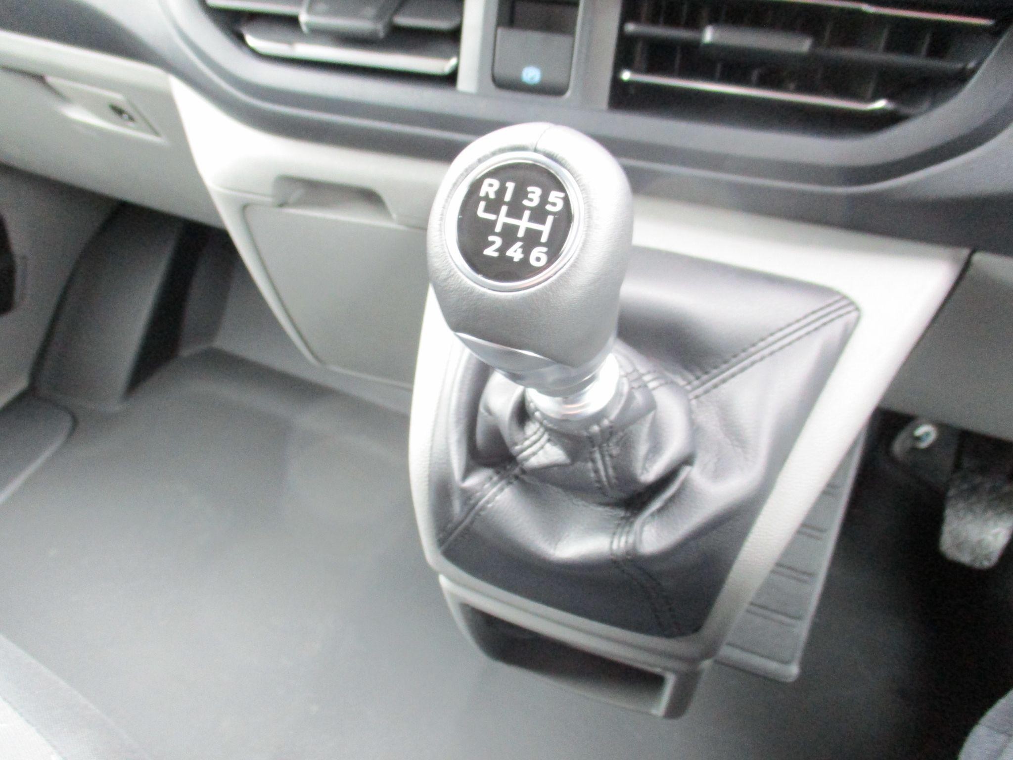 Ford Transit Custom Image 26