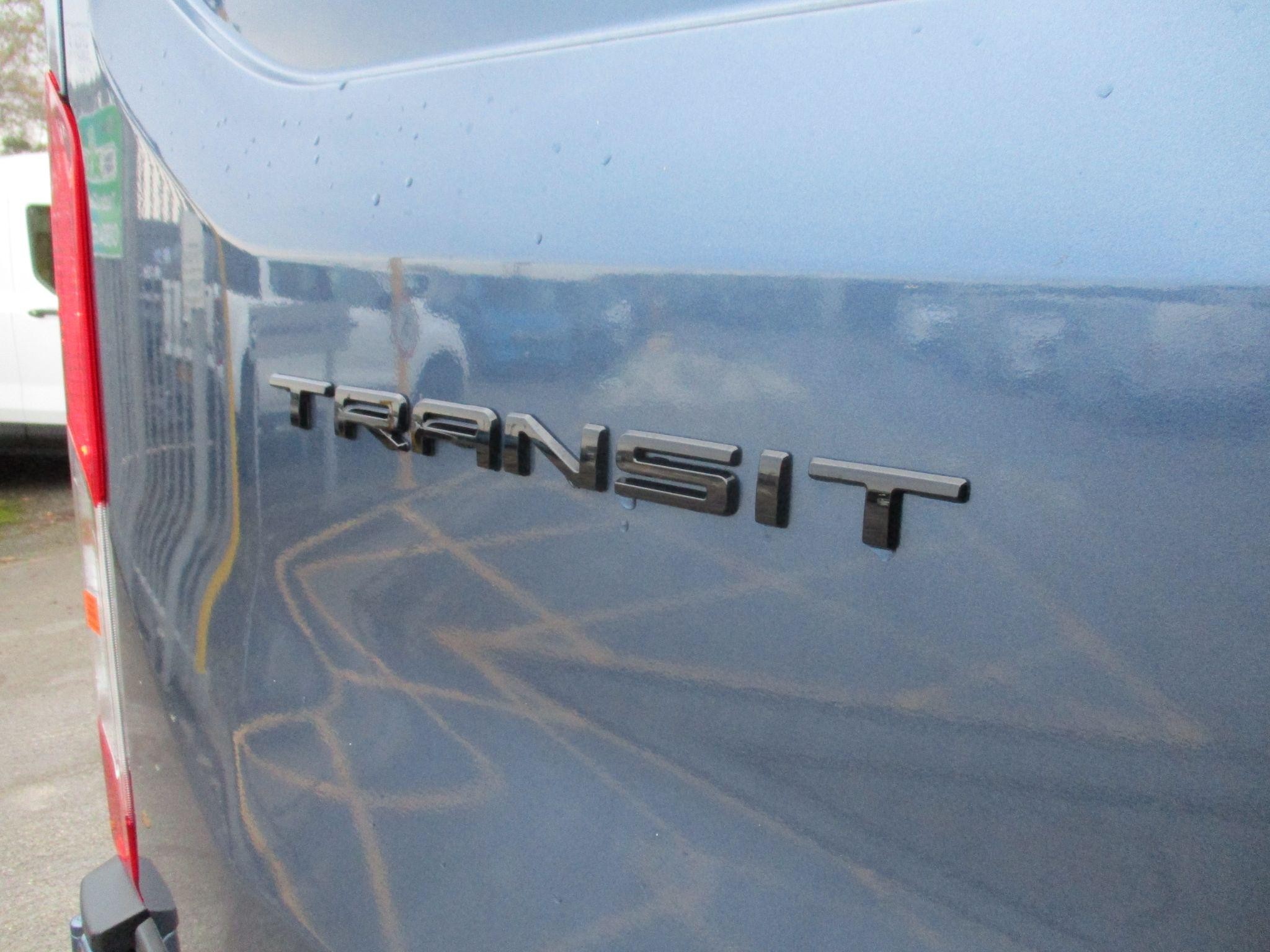 Ford Transit Image 13