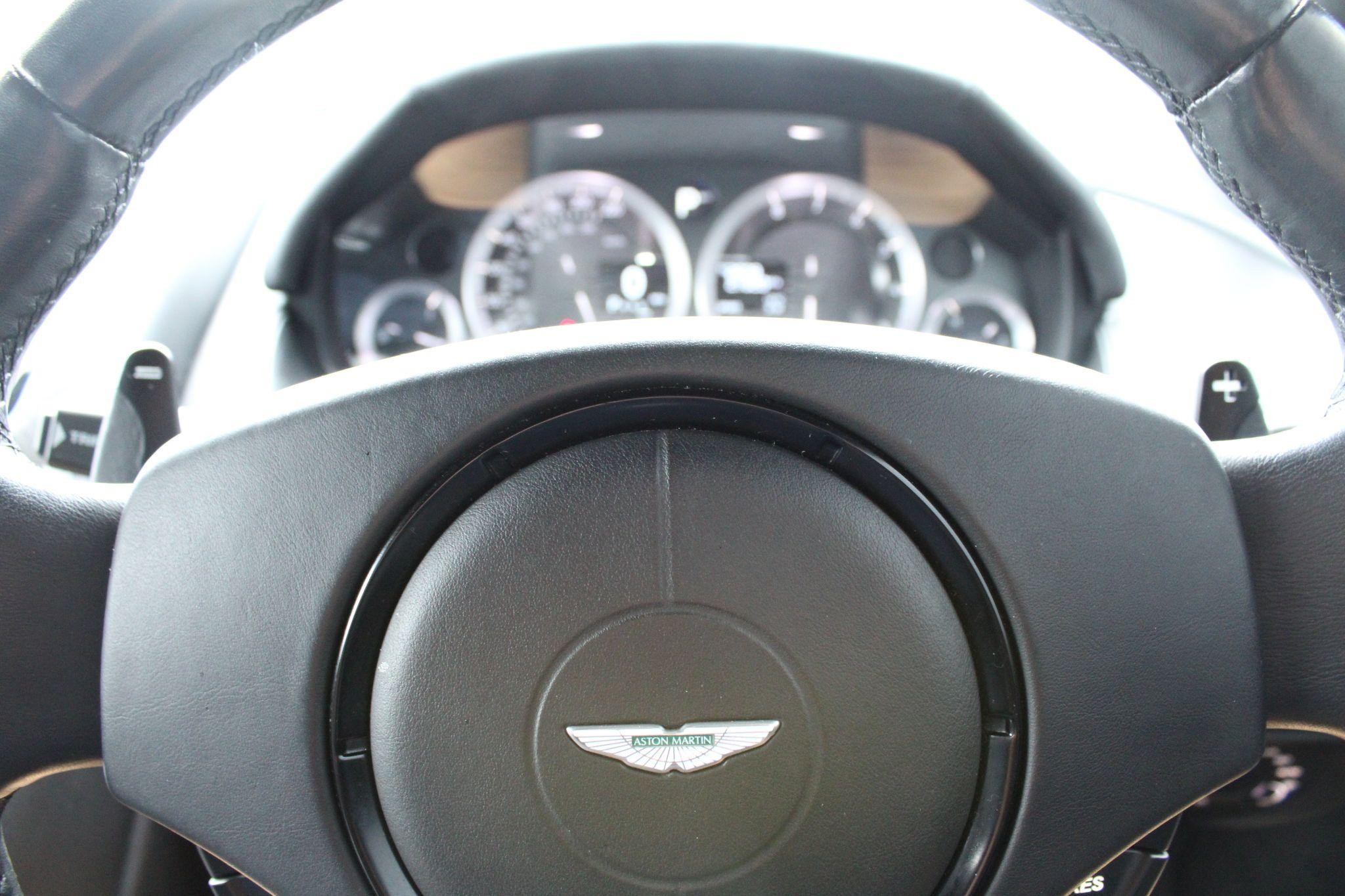 Aston Martin Rapide S Image 17