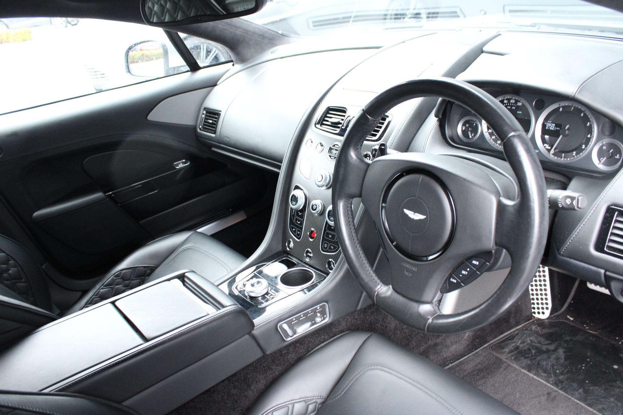Aston Martin Rapide S Image 19