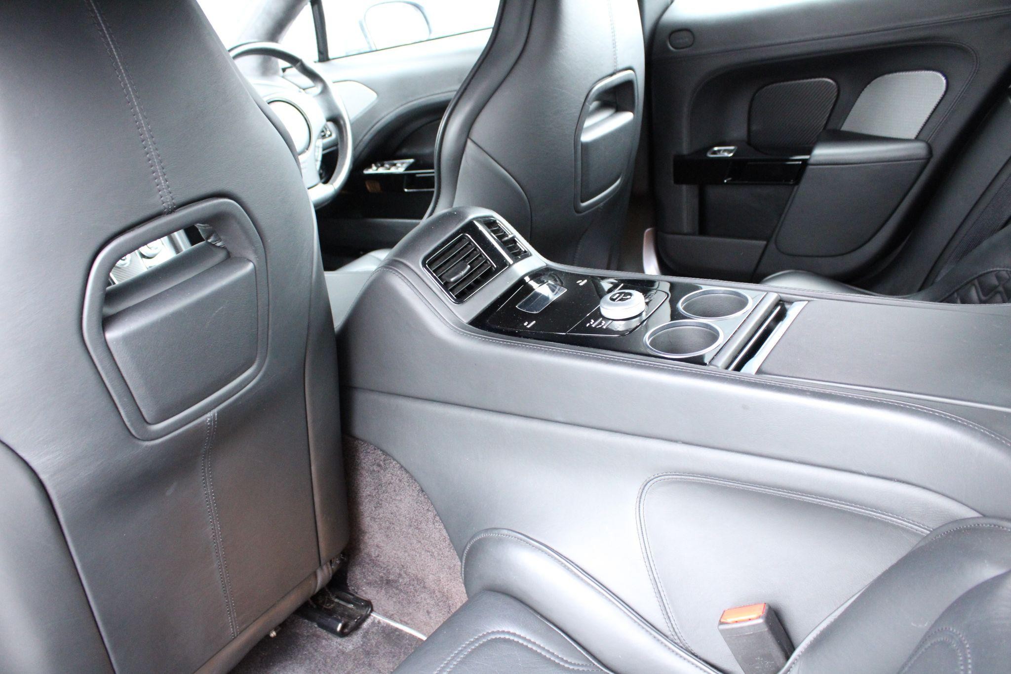 Aston Martin Rapide S Image 18