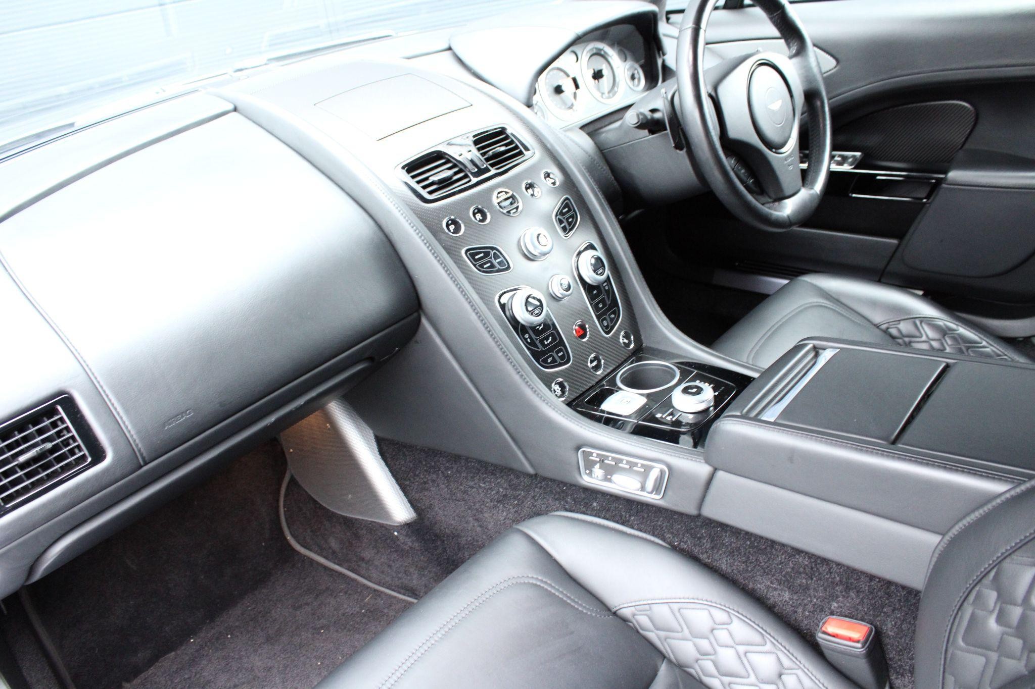 Aston Martin Rapide S Image 9