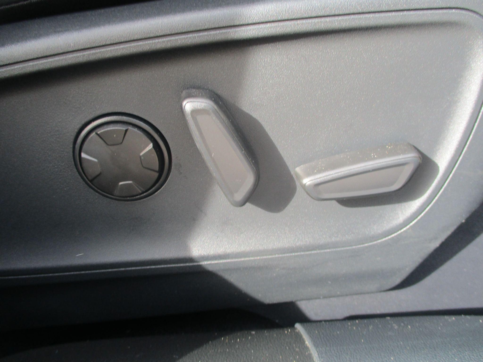 Ford Kuga Image 20