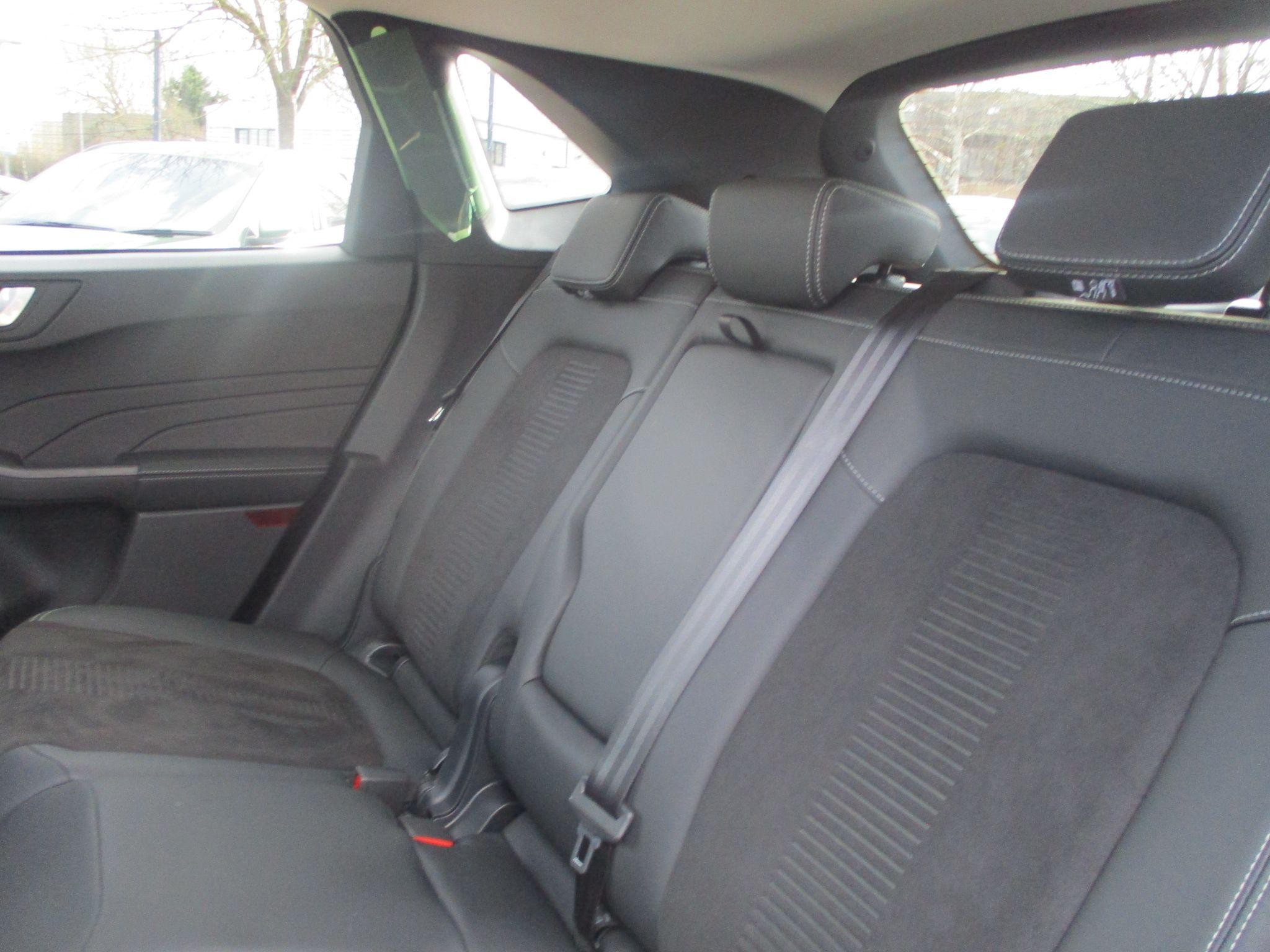 Ford Kuga Image 25