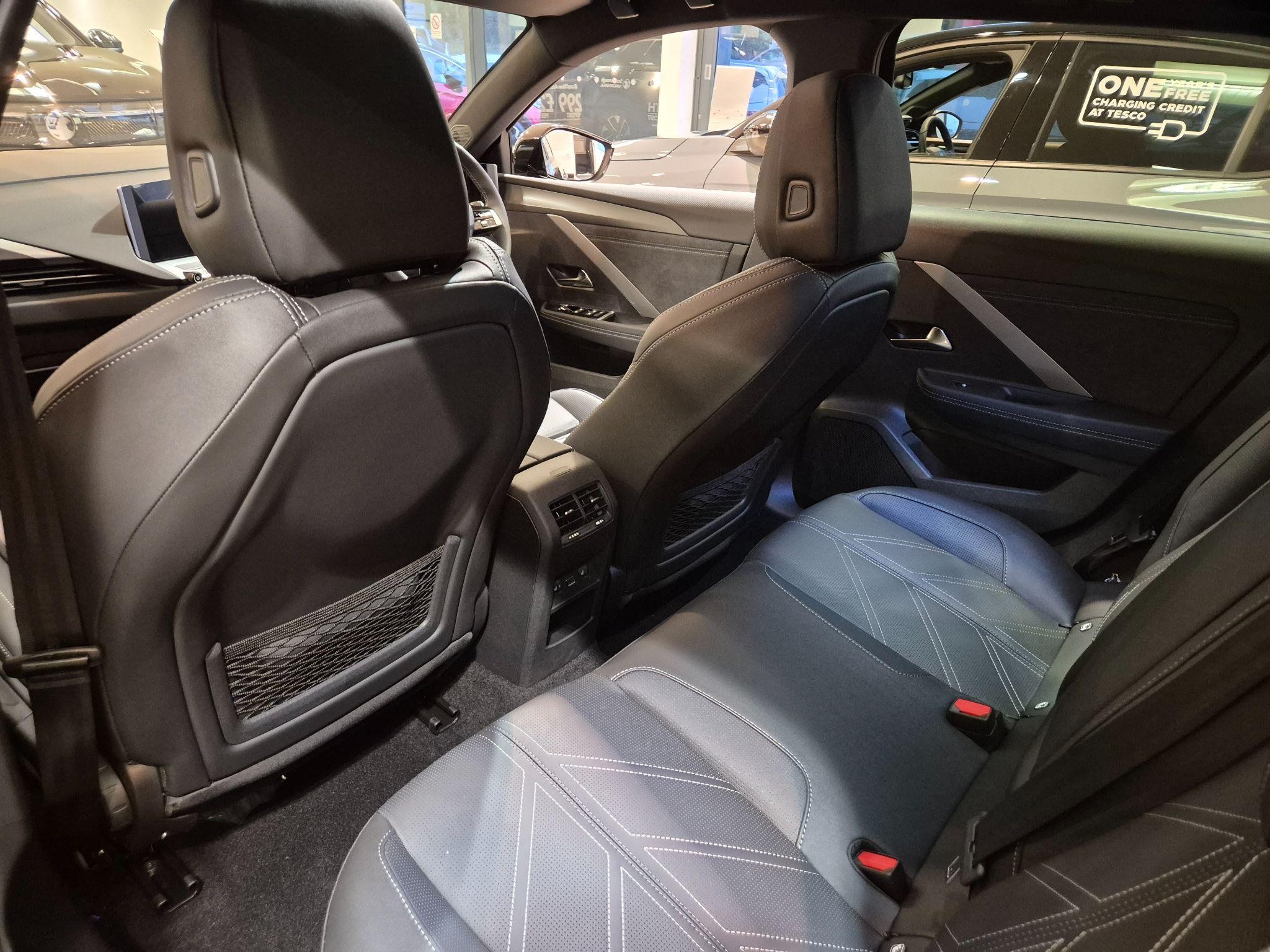Vauxhall Astra Image 14