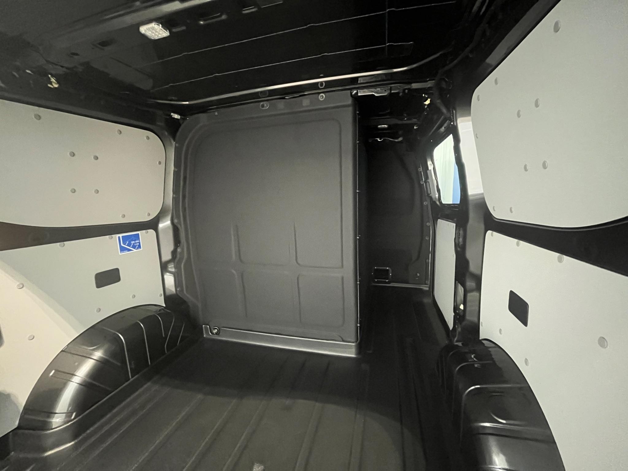 Ford Transit Custom Image 7