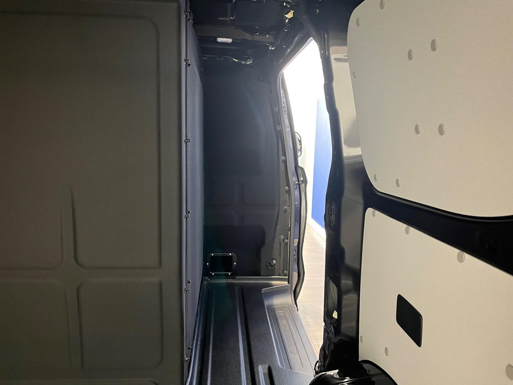 Ford Transit Custom Image 13