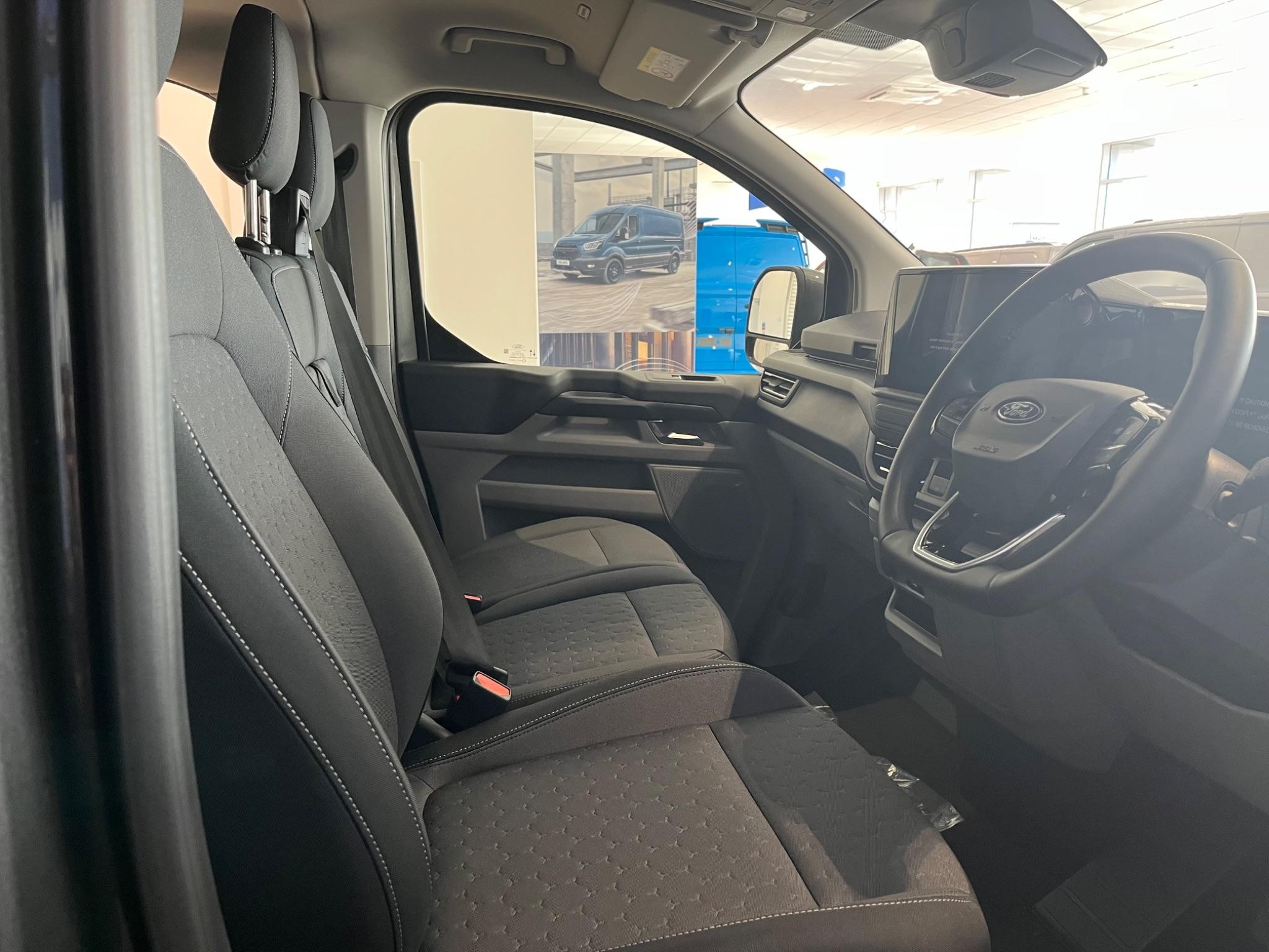 Ford Transit Custom Image 16