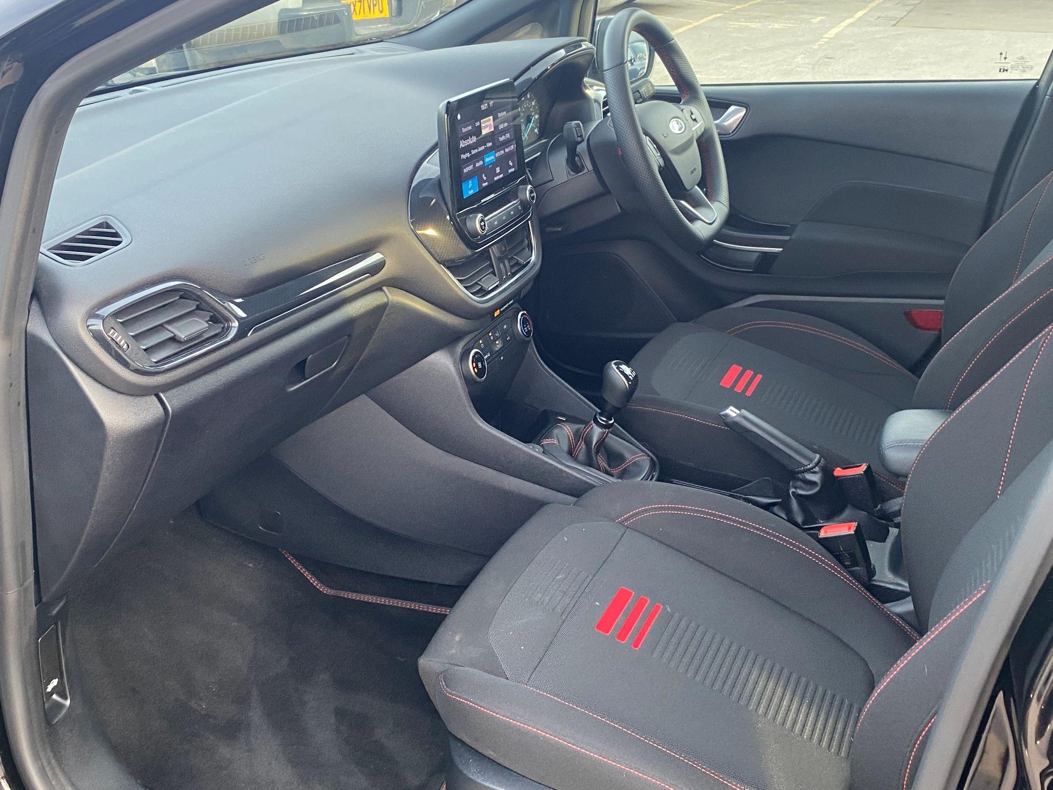 Ford Fiesta Image 14