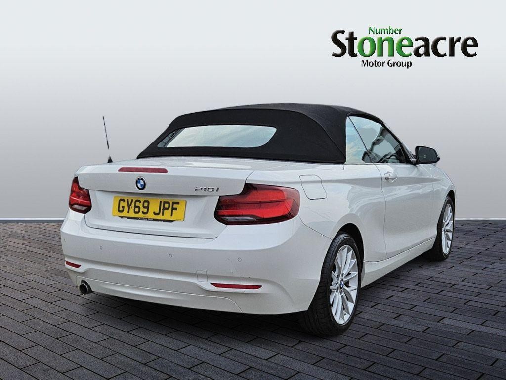 BMW 2 Series Image 3