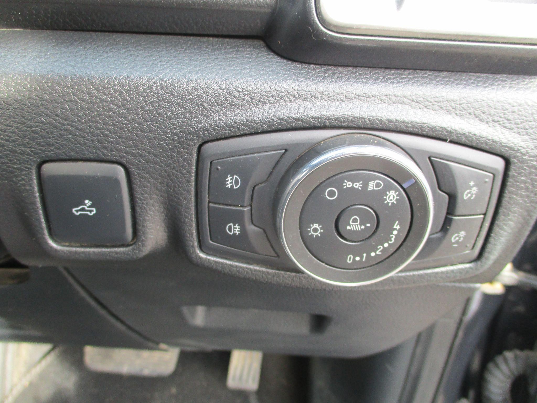Ford Ranger Image 11