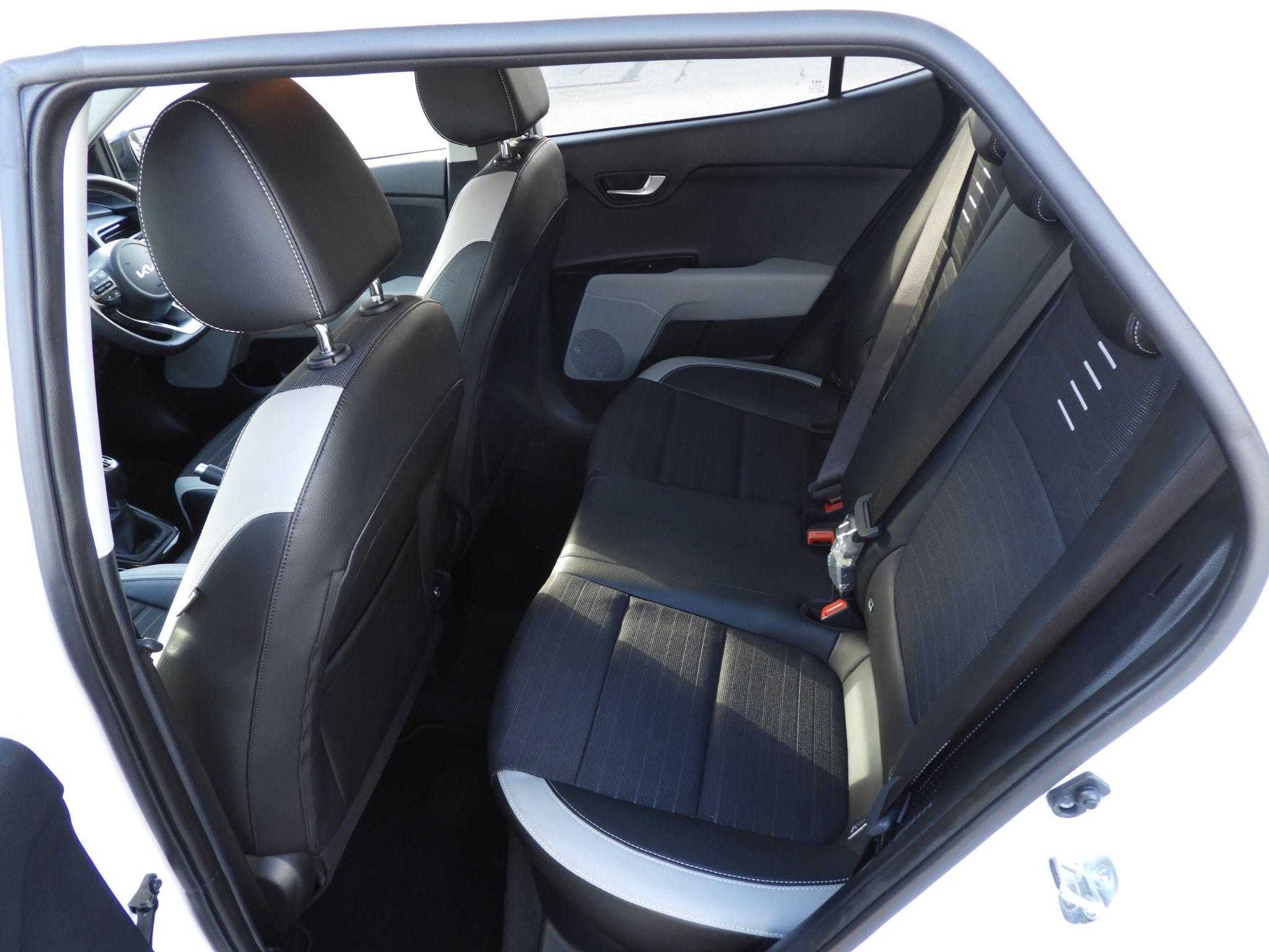 Kia Stonic Image 18