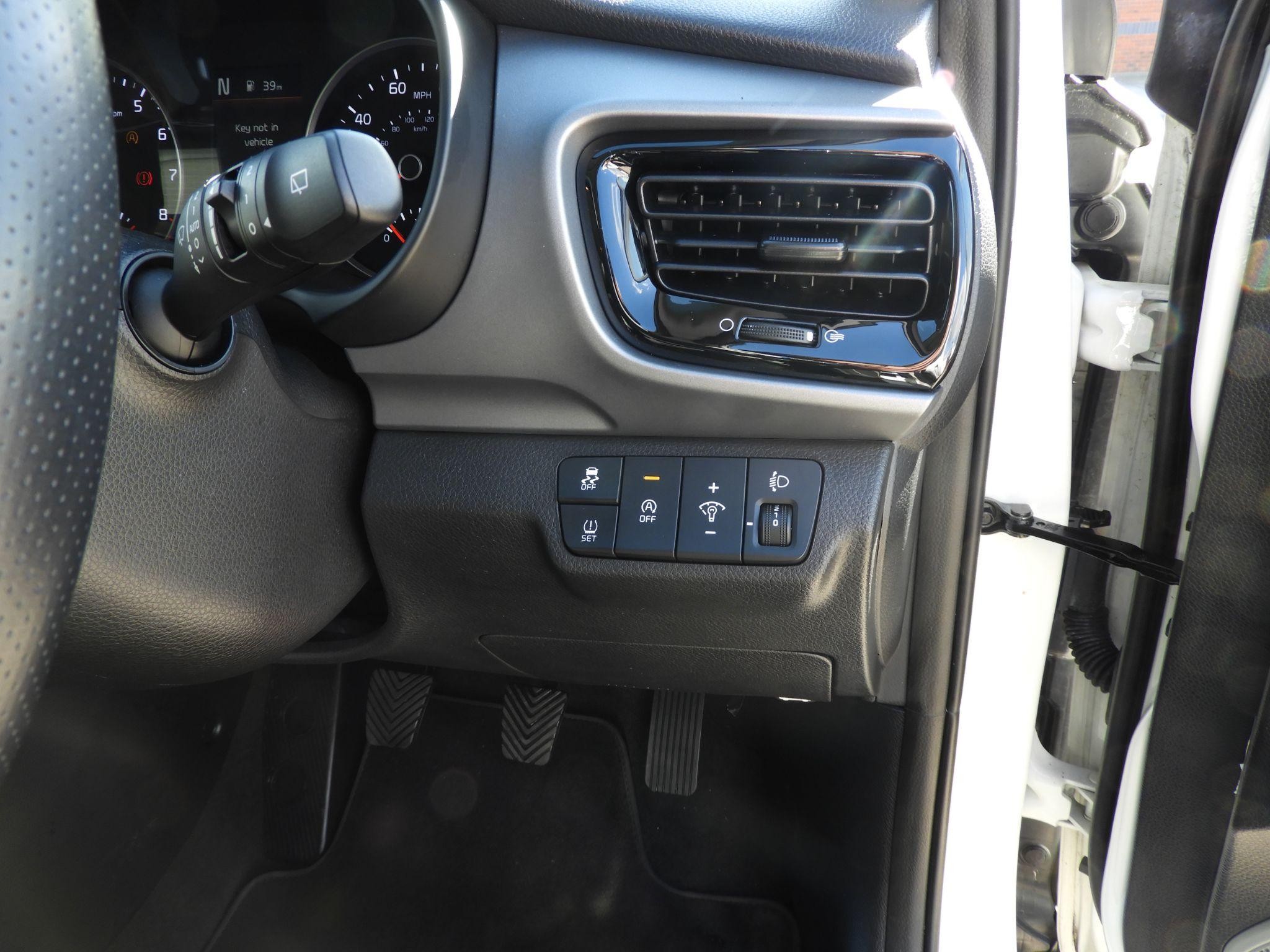 Kia Stonic Image 21