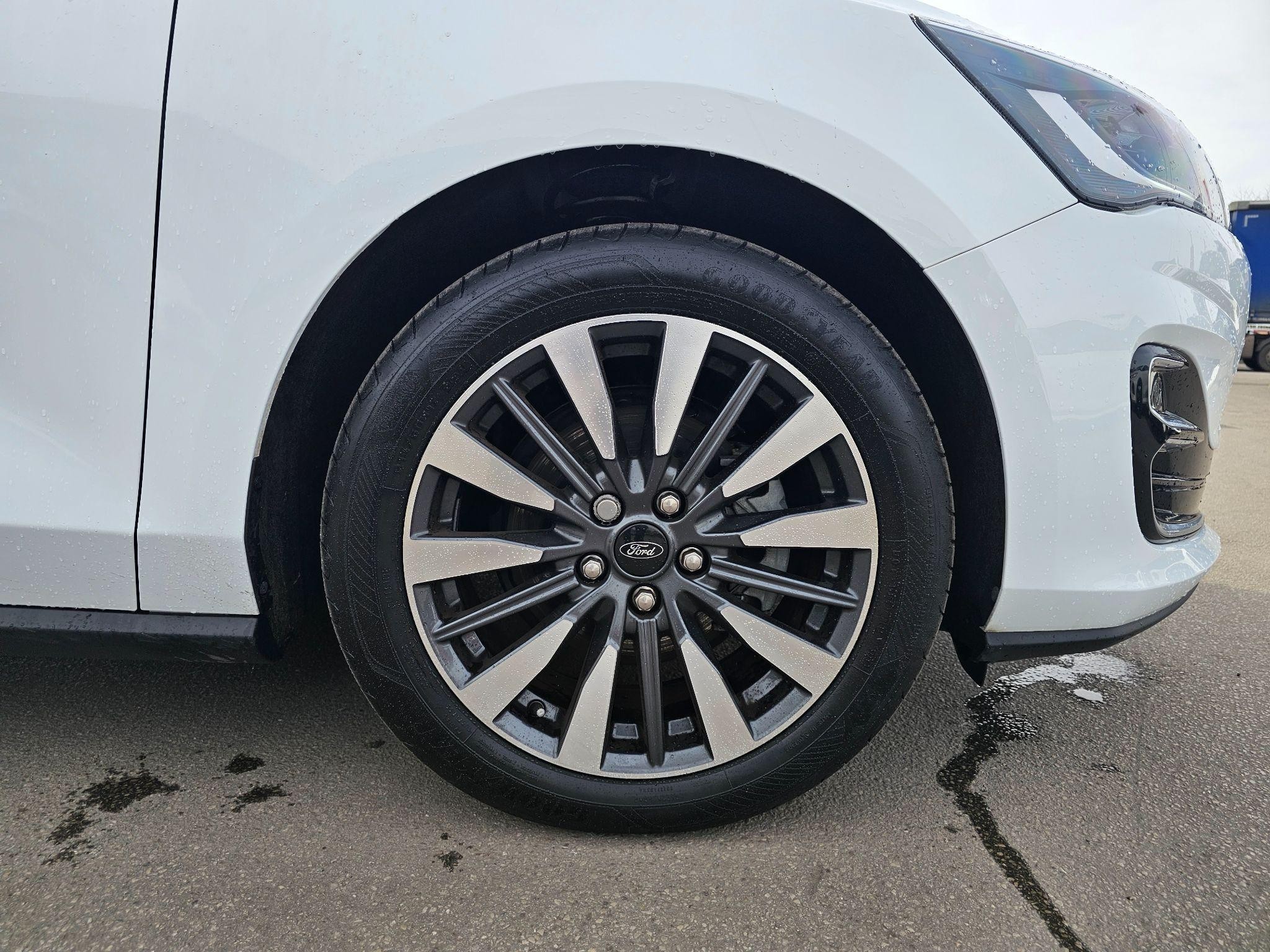Ford Focus Image 8