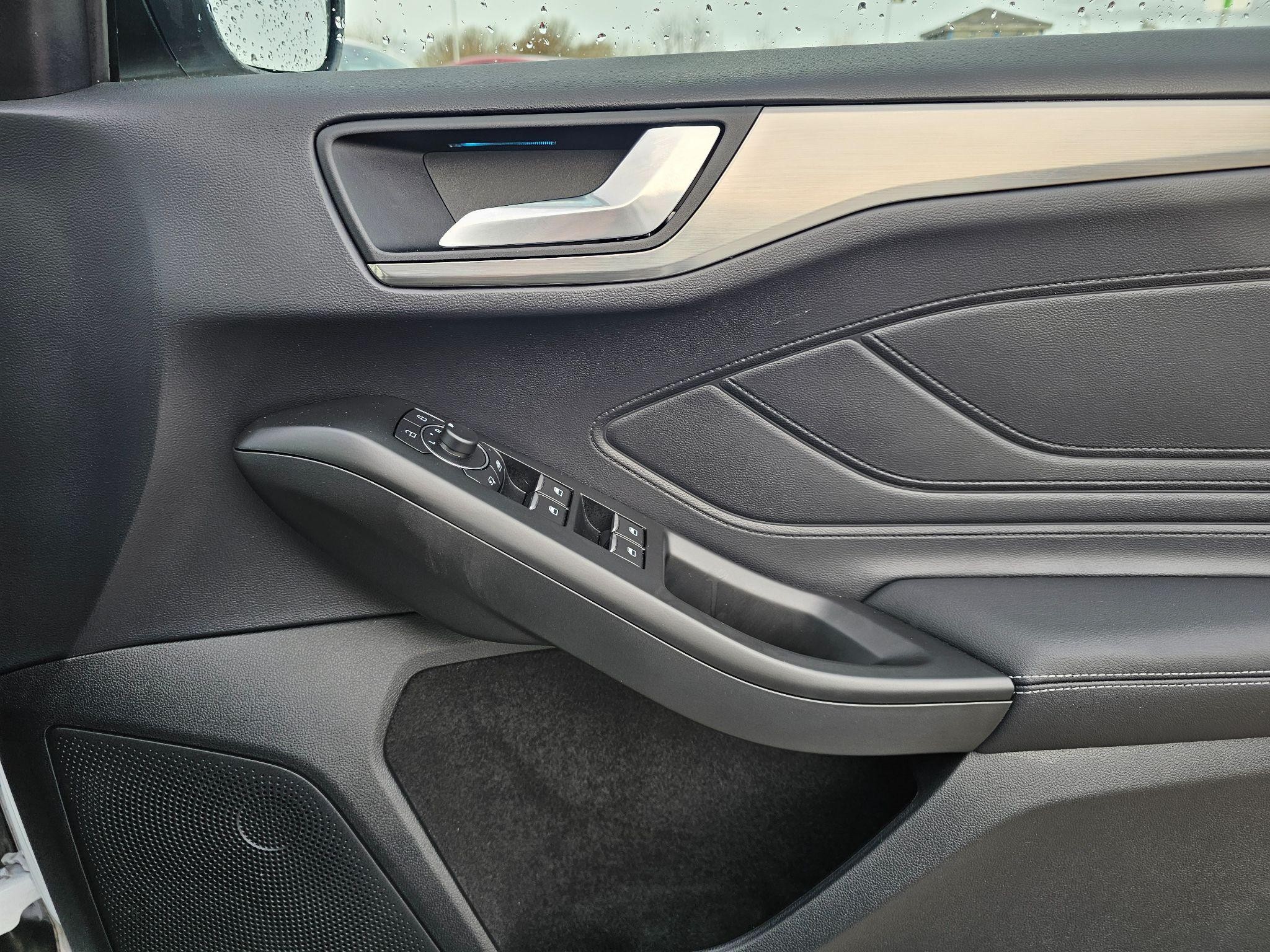 Ford Focus Image 16