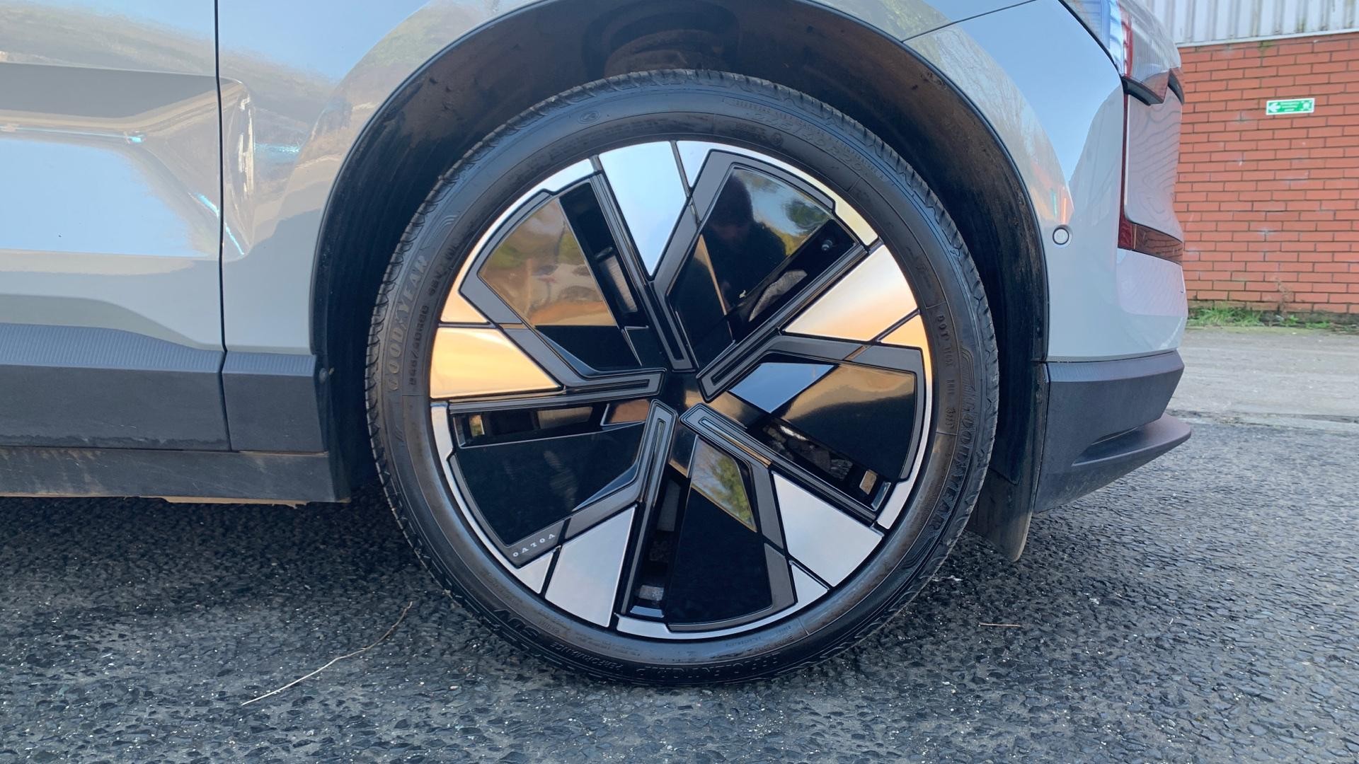 Volvo EX30 Image 16