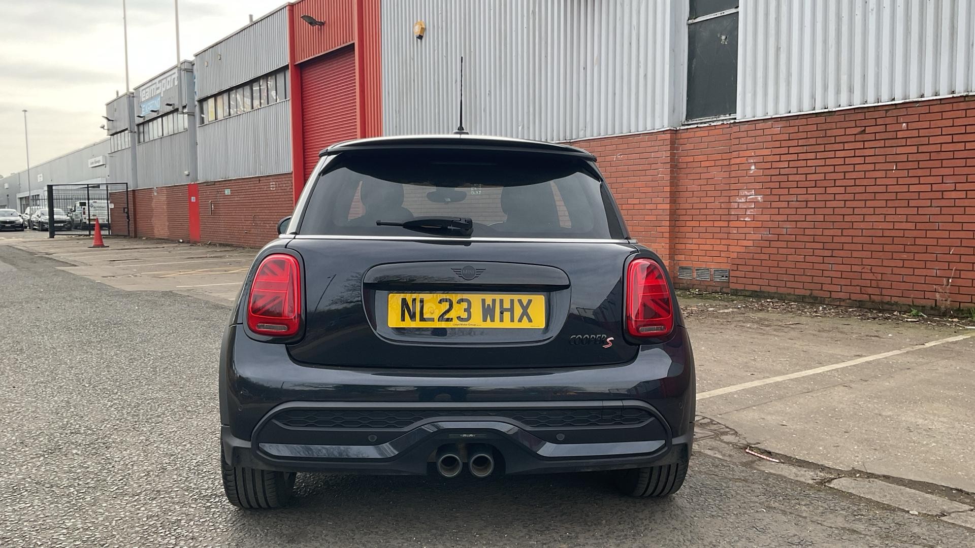 MINI Hatch Image 13