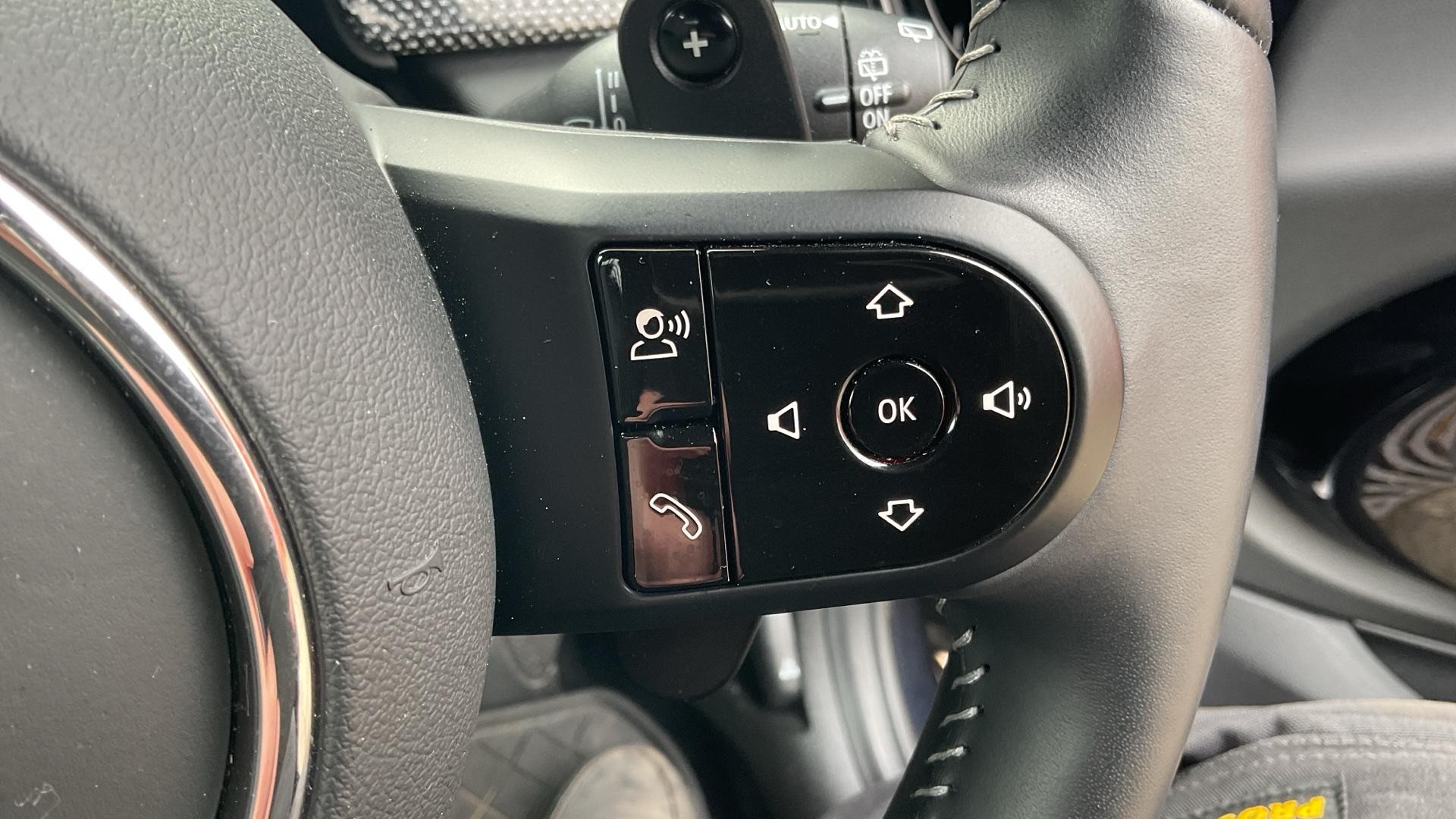 MINI Hatch Image 19