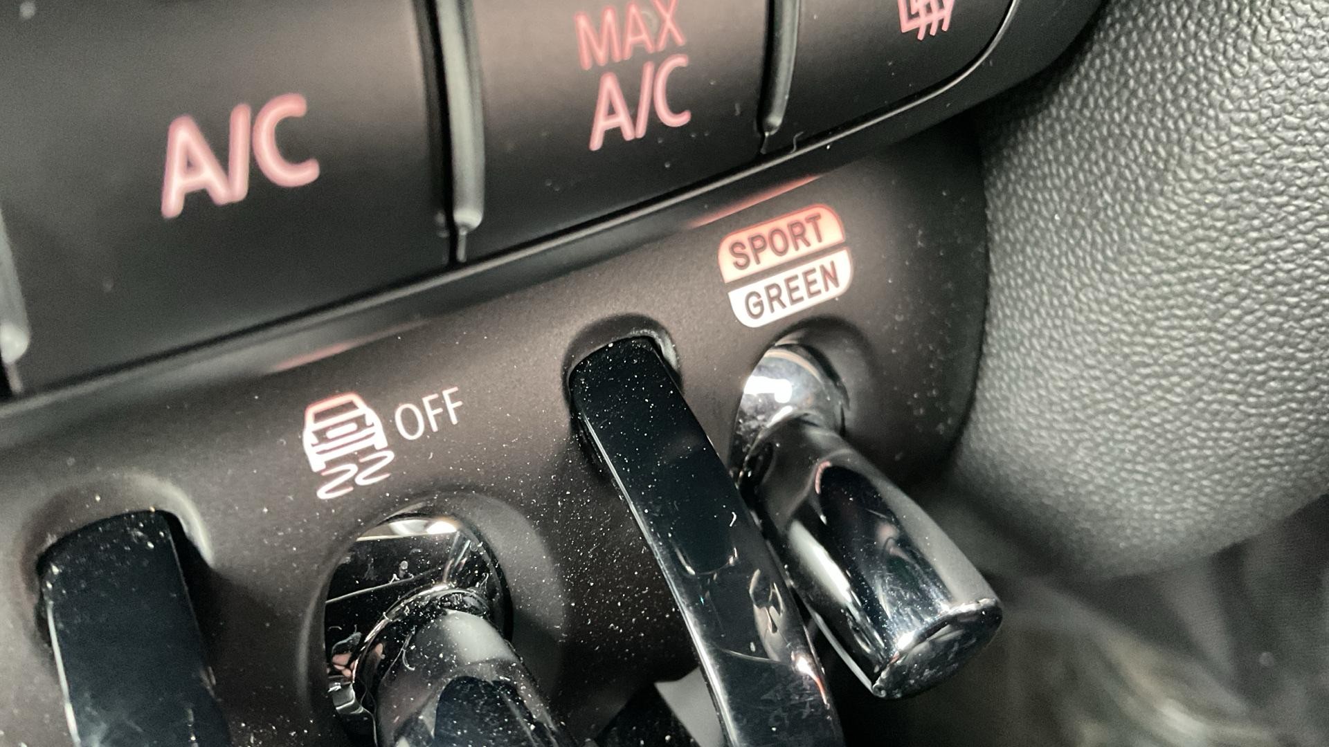 MINI Hatch Image 35