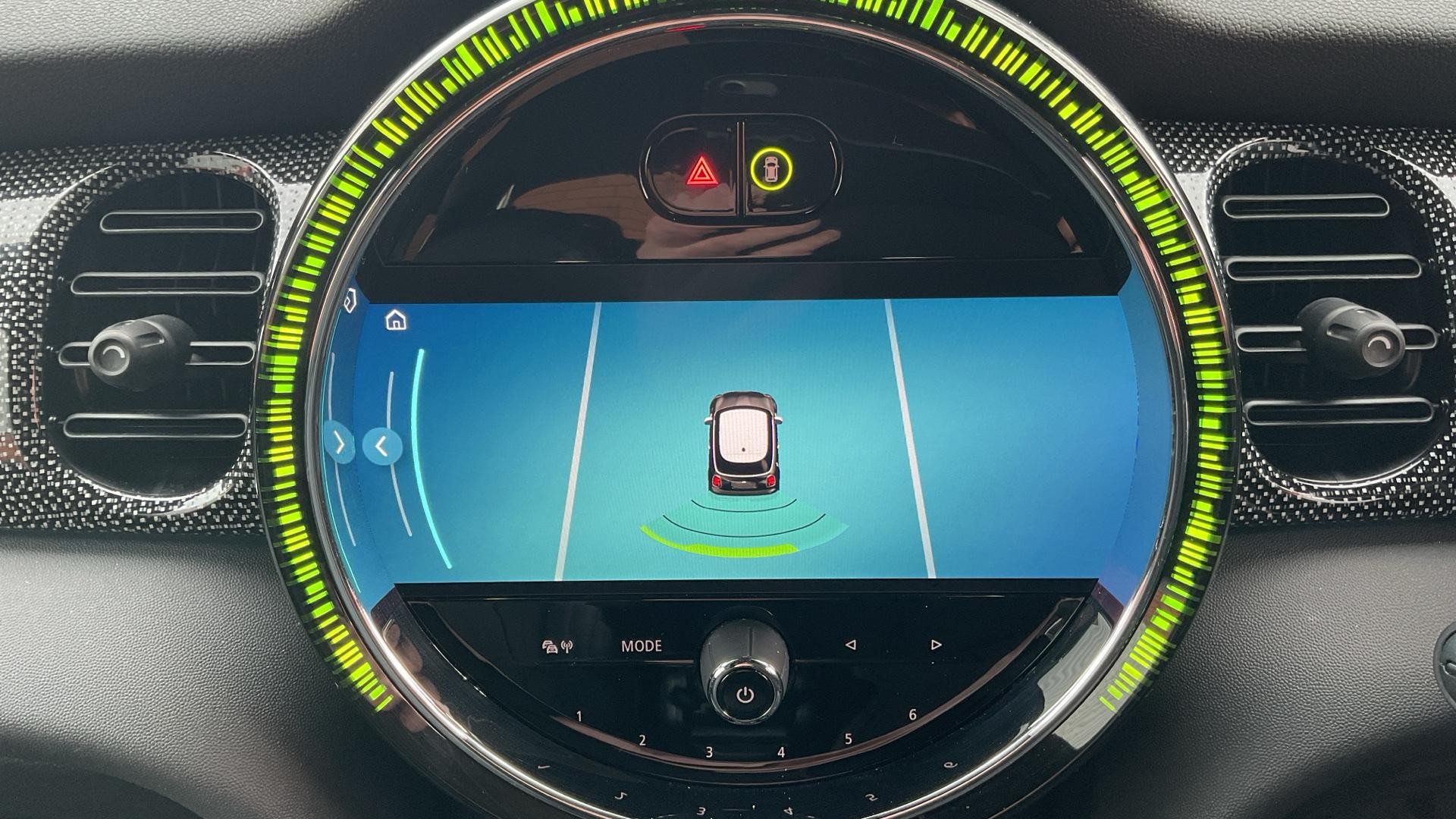 MINI Hatch Image 36