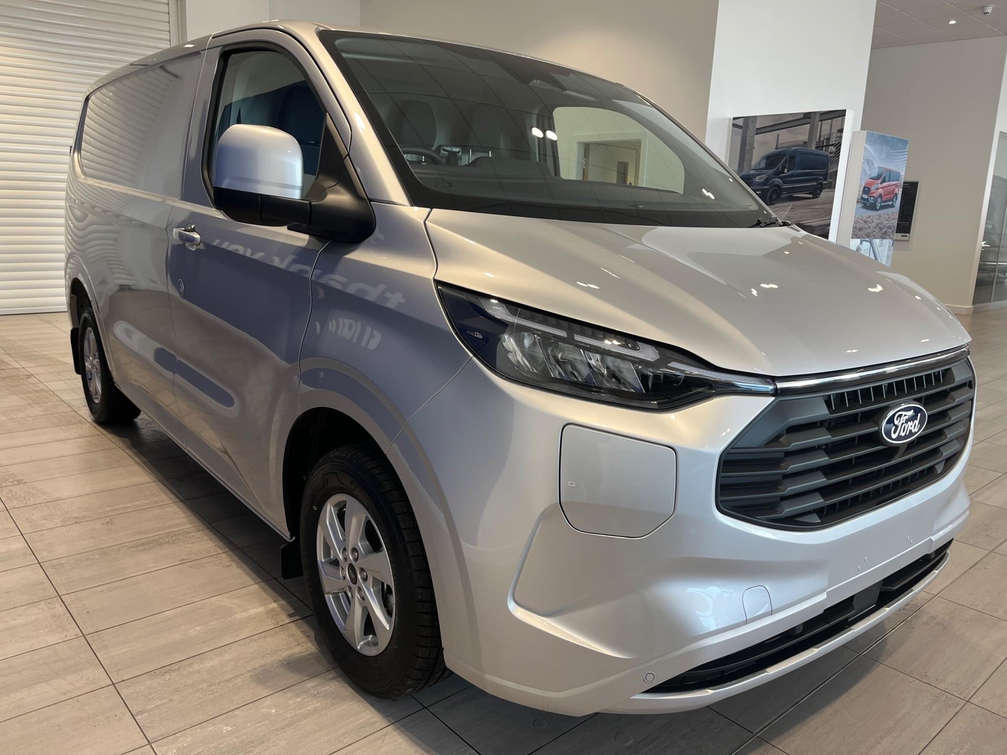 Ford Transit Custom Image 4