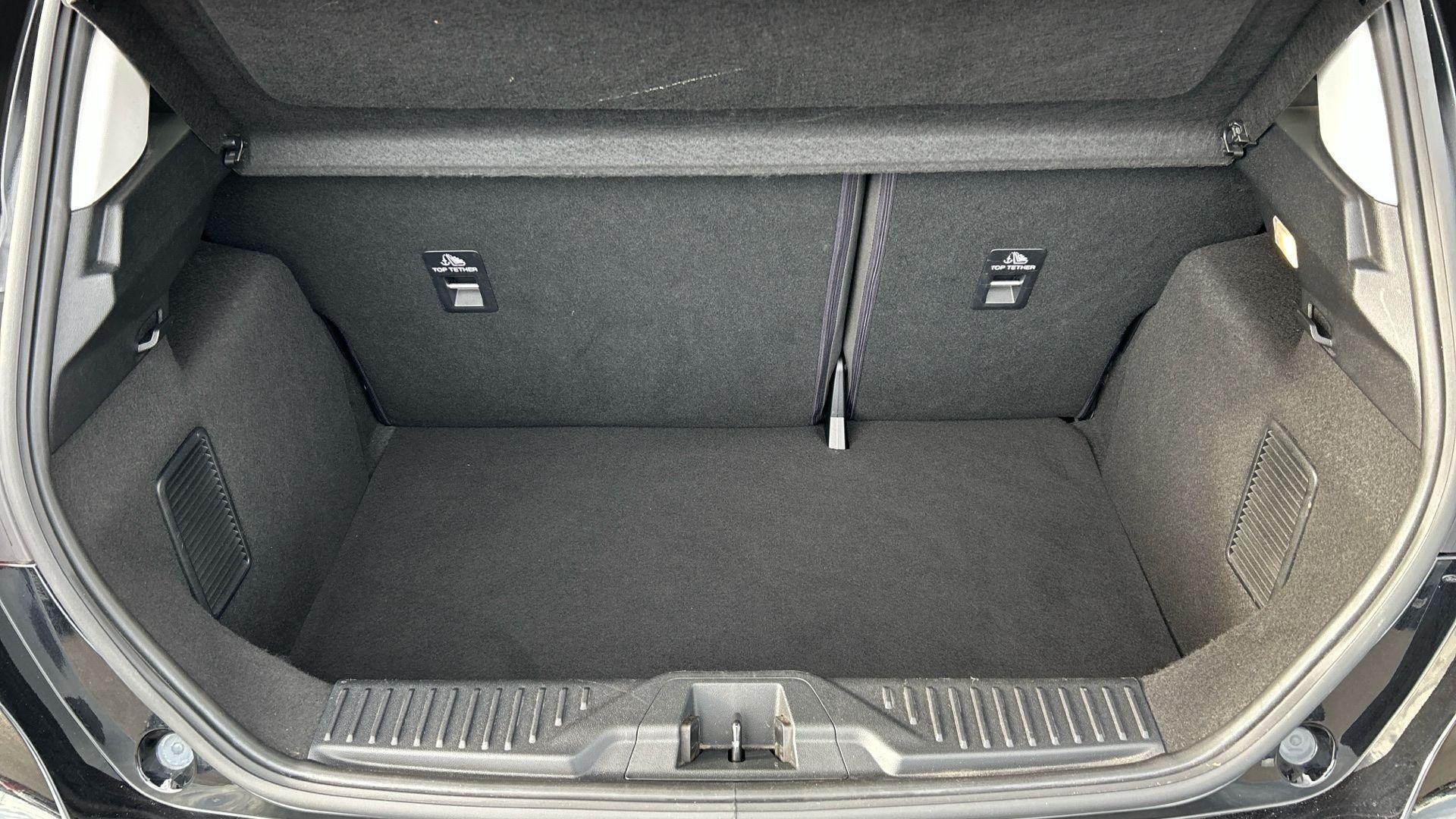 Ford Fiesta Image 18