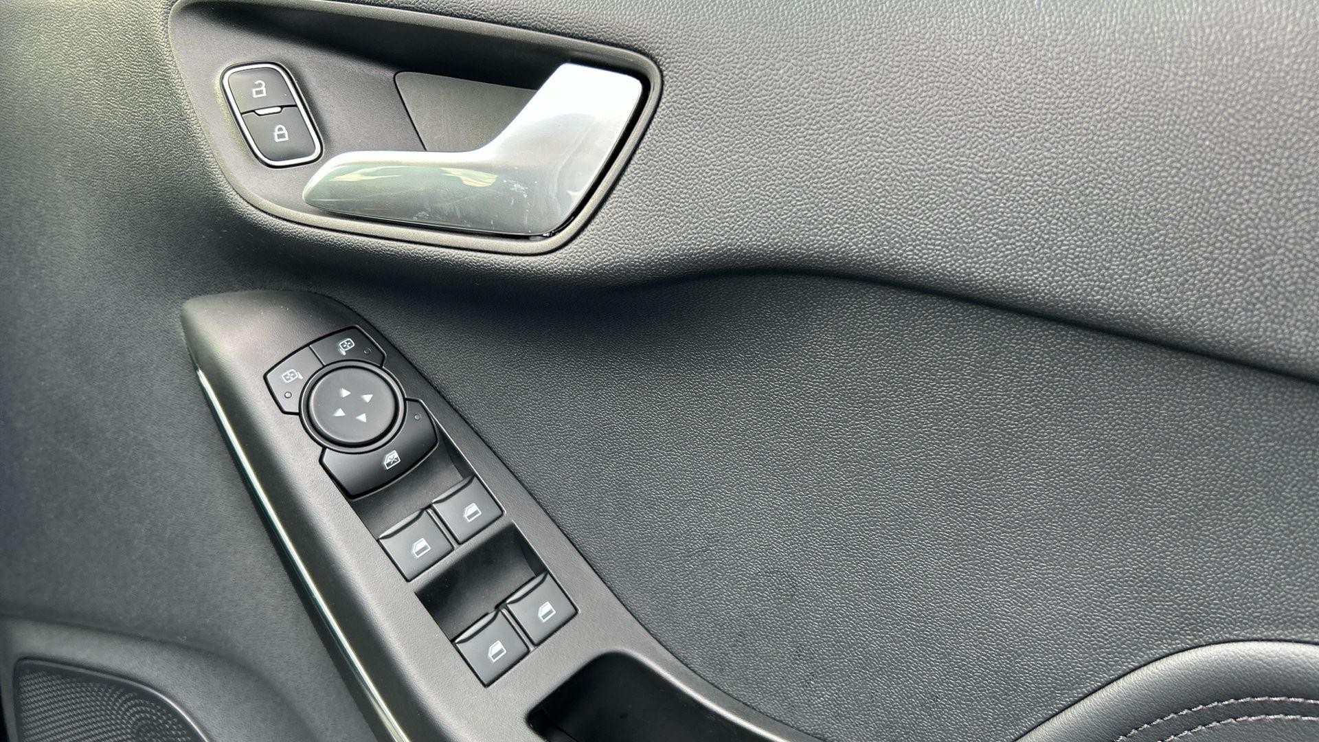 Ford Fiesta Image 42