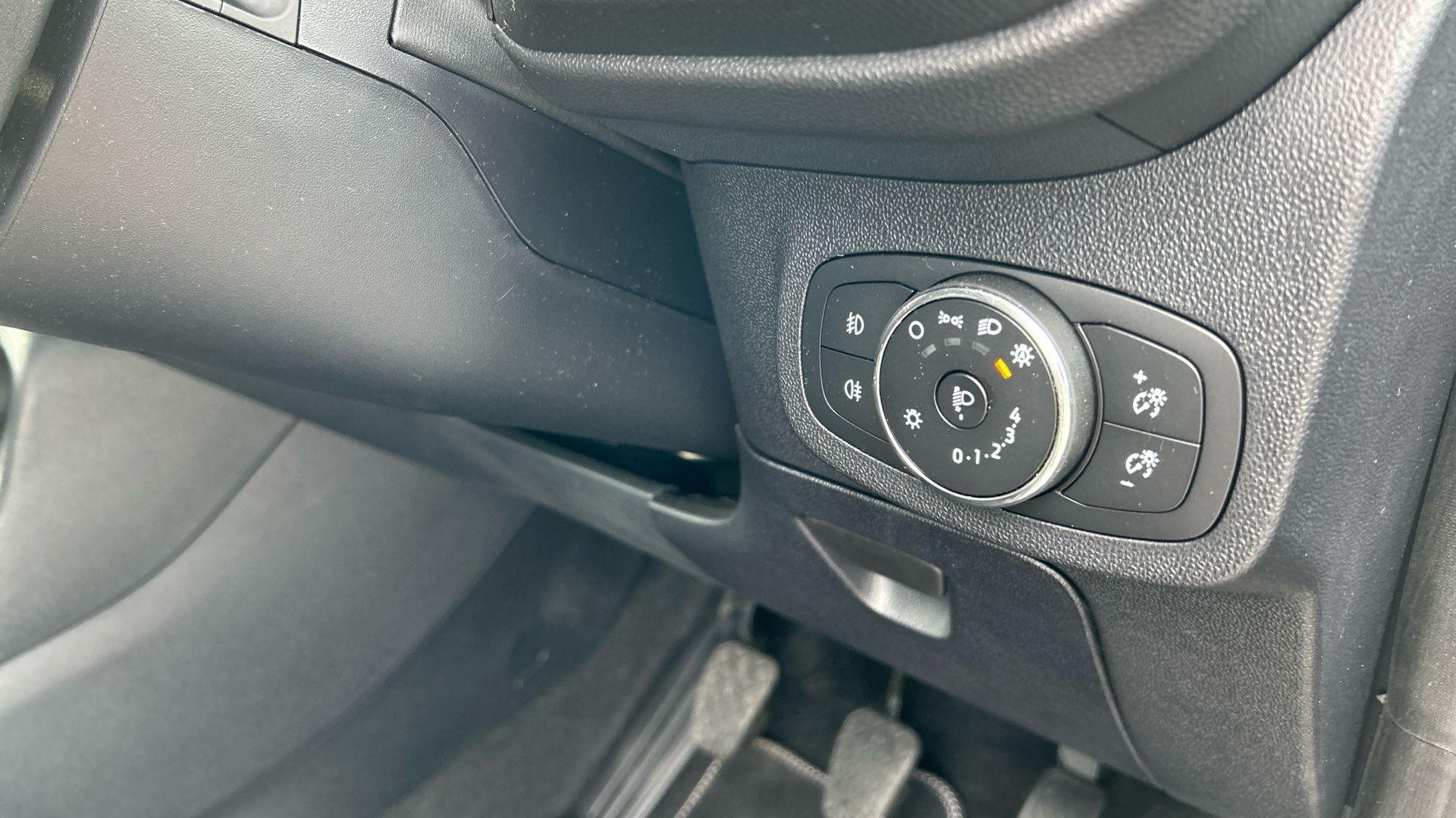 Ford Fiesta Image 44