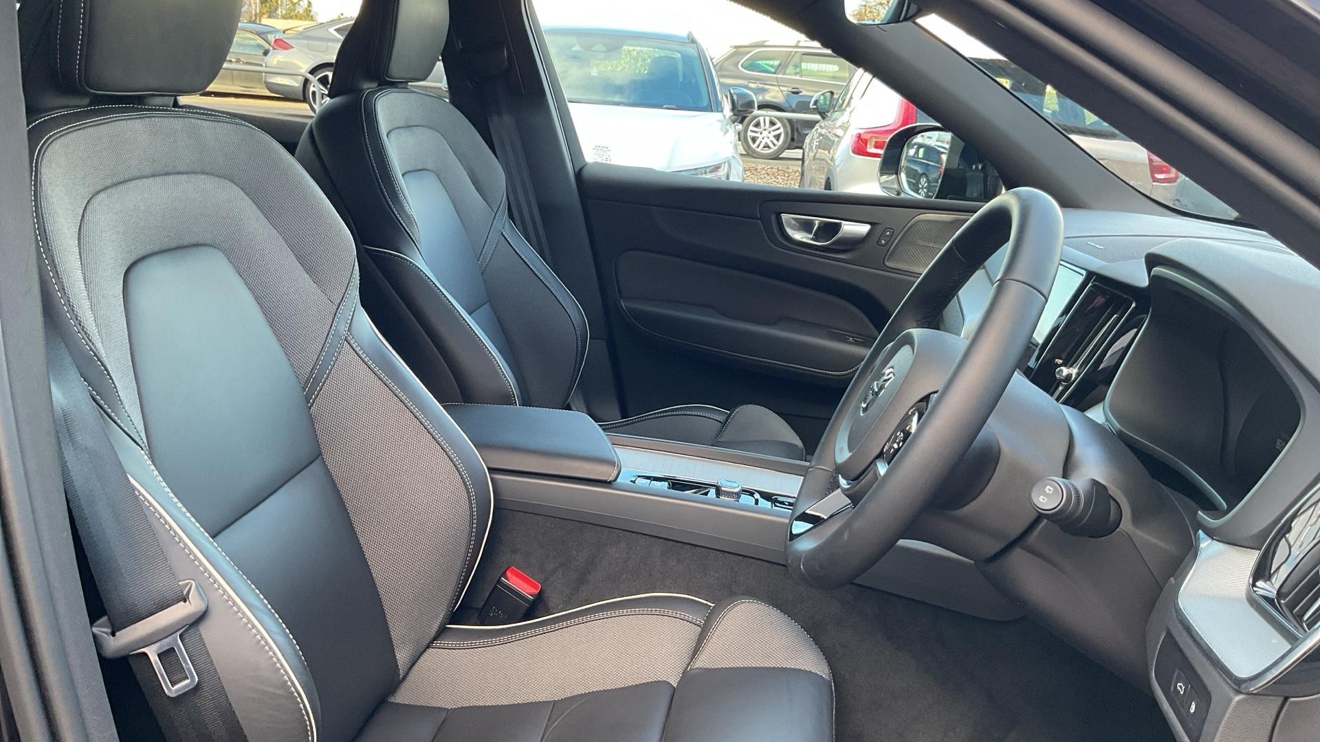 Volvo XC60 Image 9