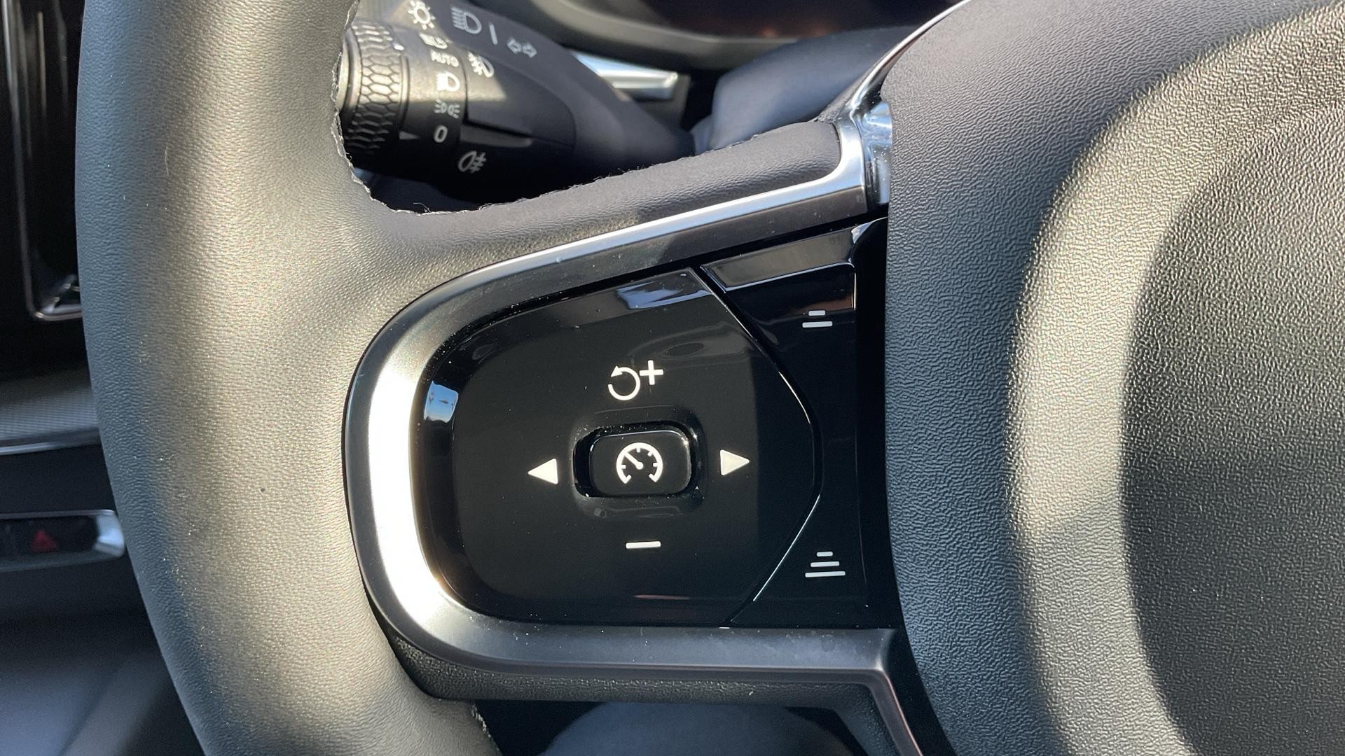 Volvo XC60 Image 18