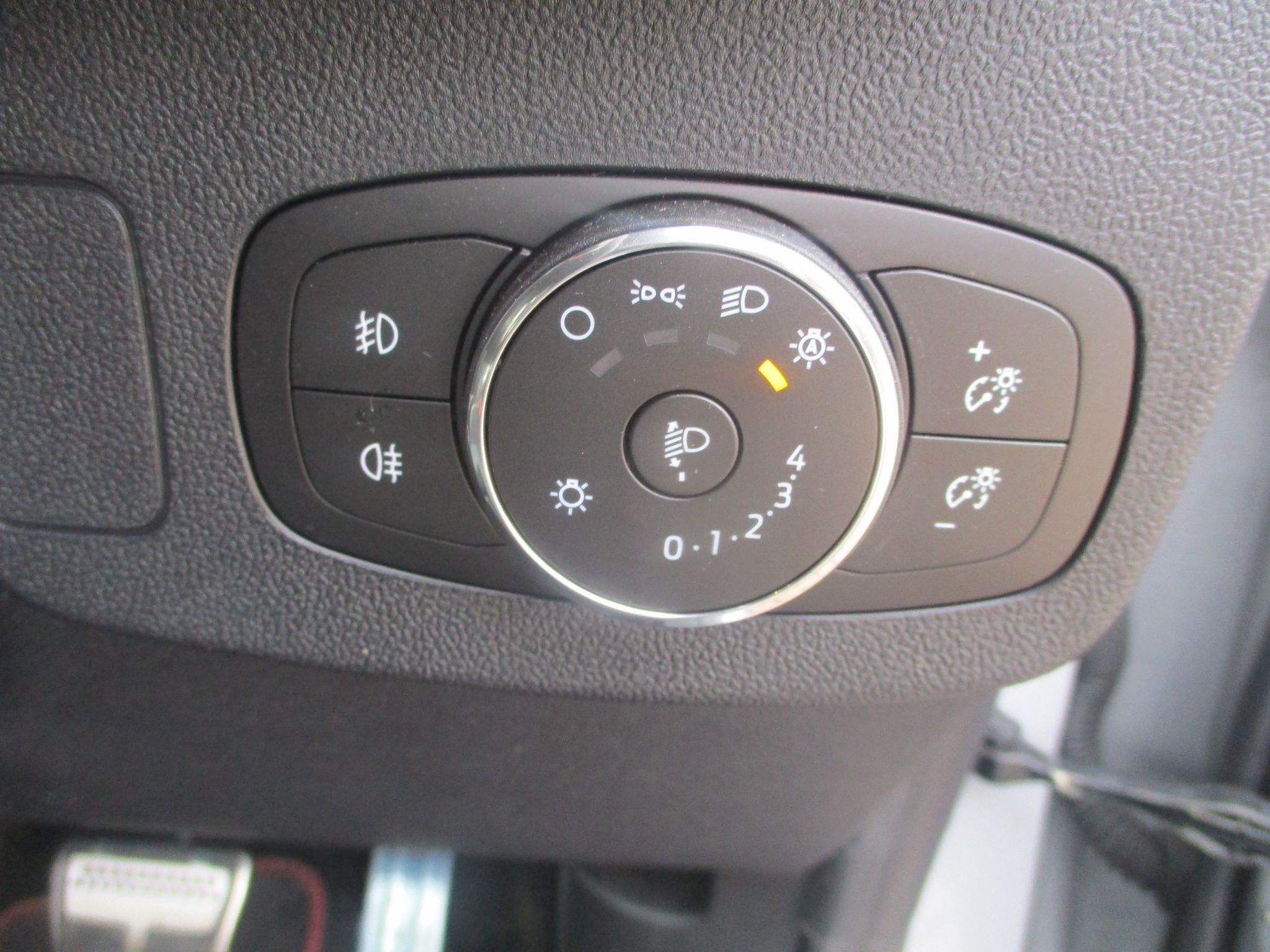 Ford Puma Image 11