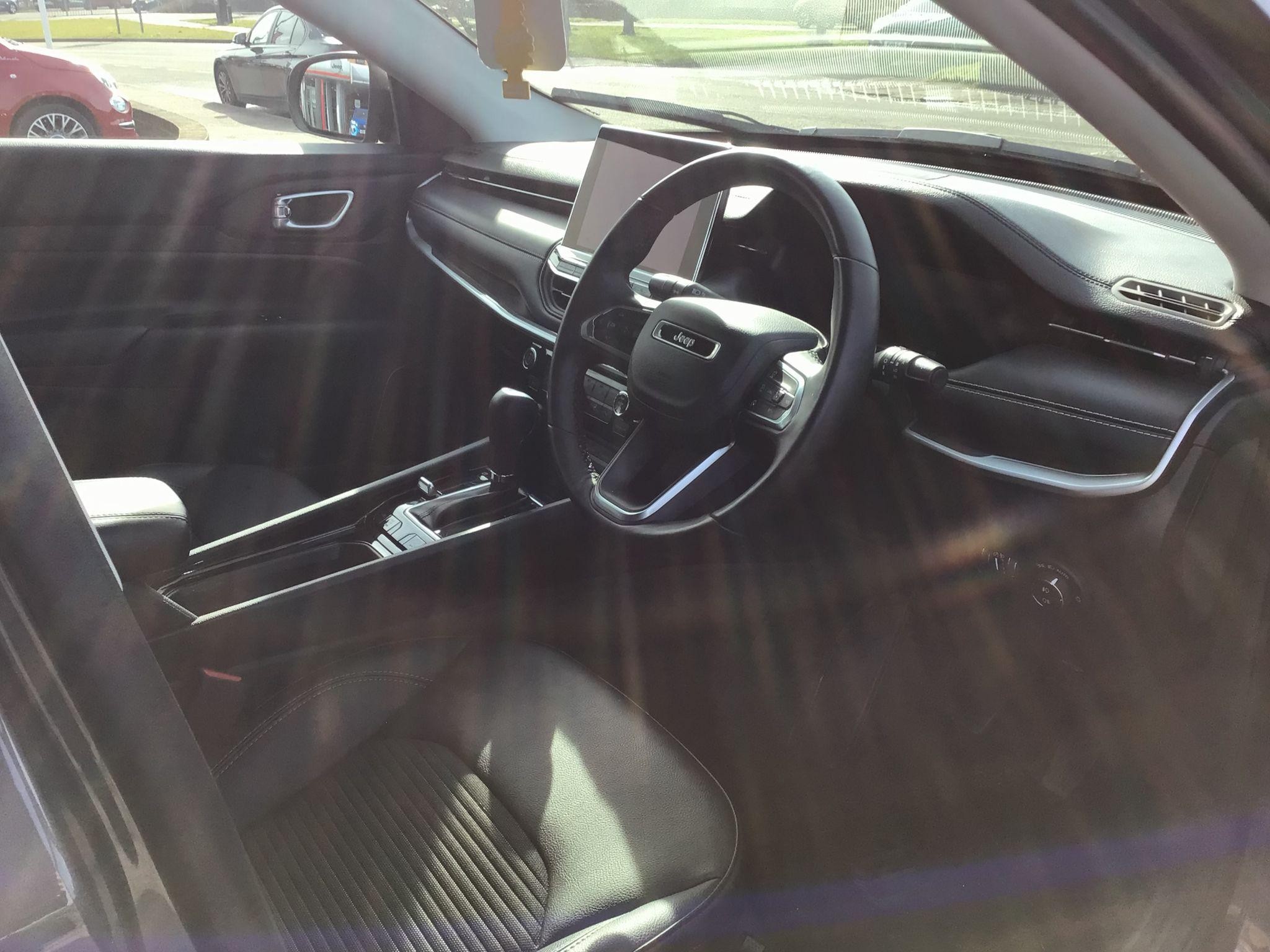 Jeep Compass Image 11