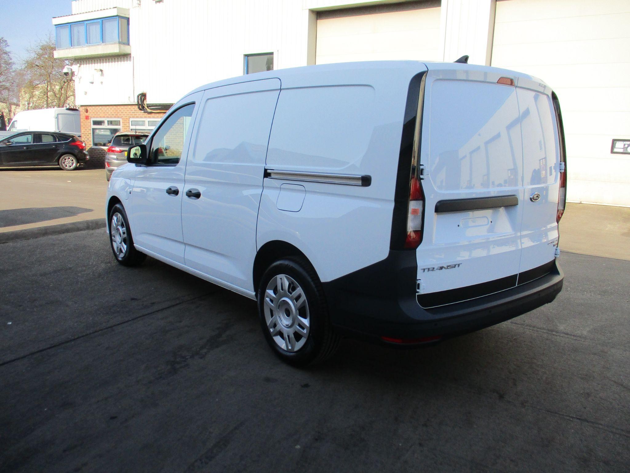 Ford Transit Connect Image 5