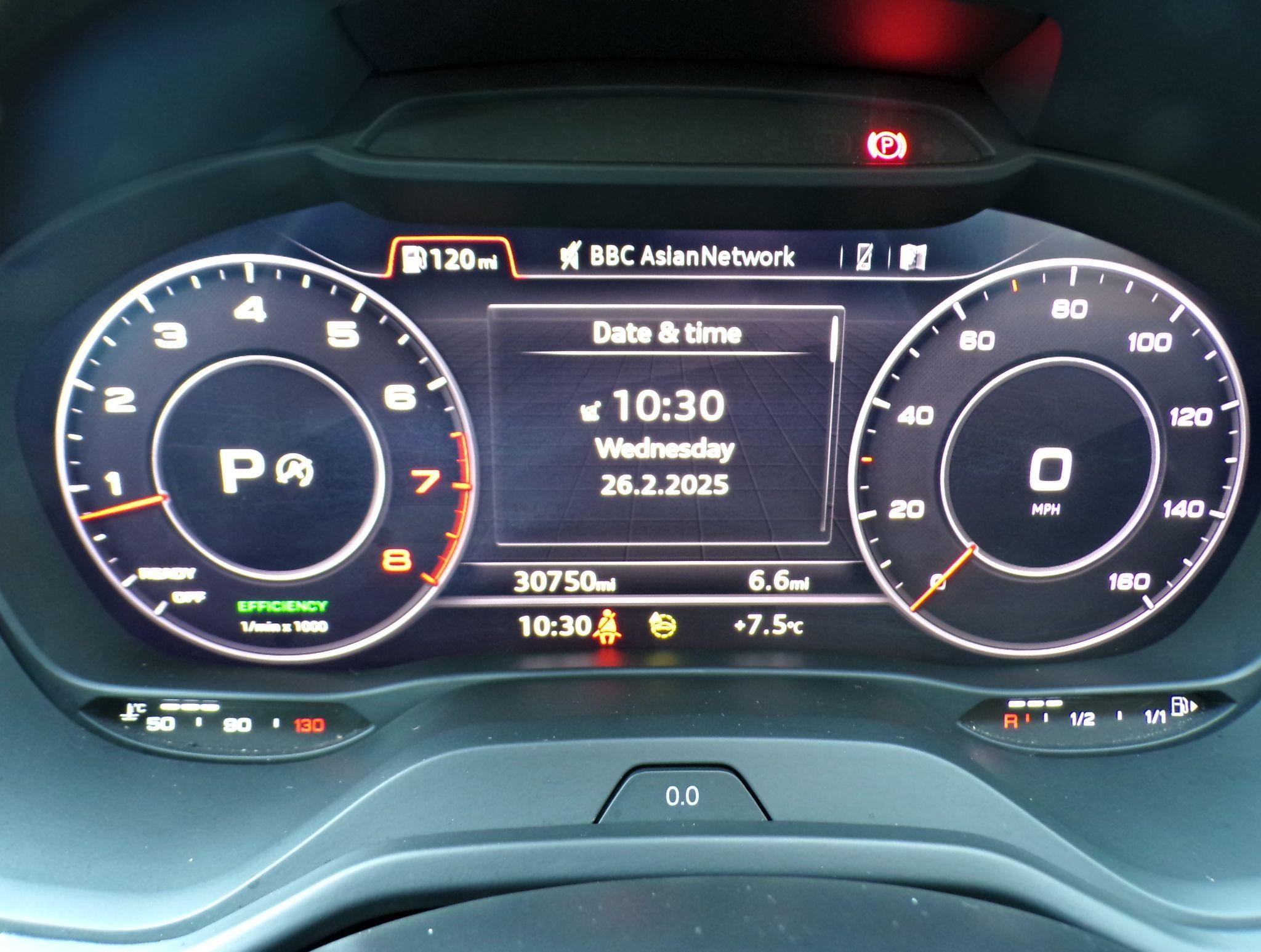Audi Q2 Image 12