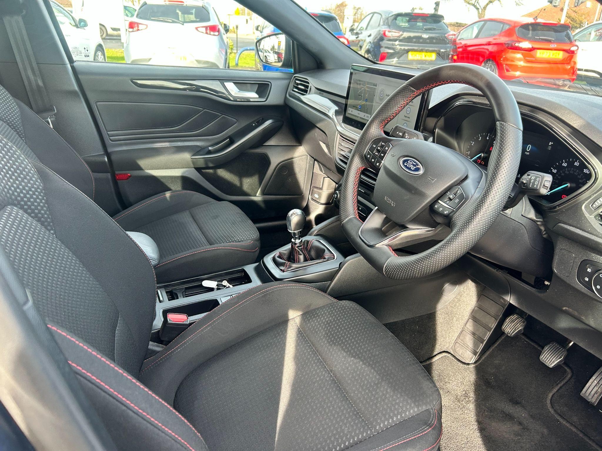 Ford Focus Image 10