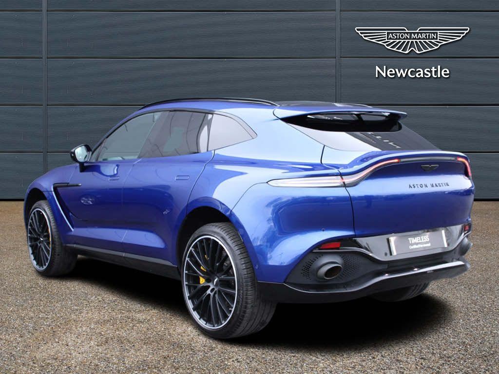 Aston Martin DBX Image 4