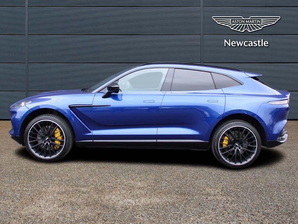 Aston Martin DBX Image 5