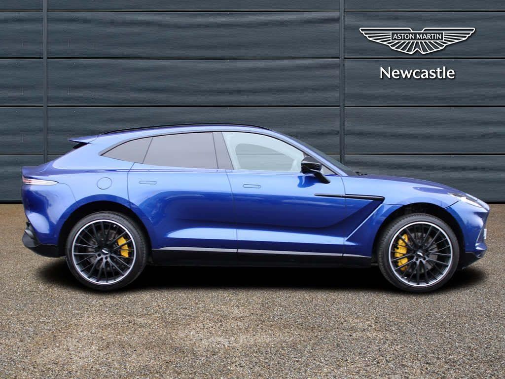 Aston Martin DBX Image 7