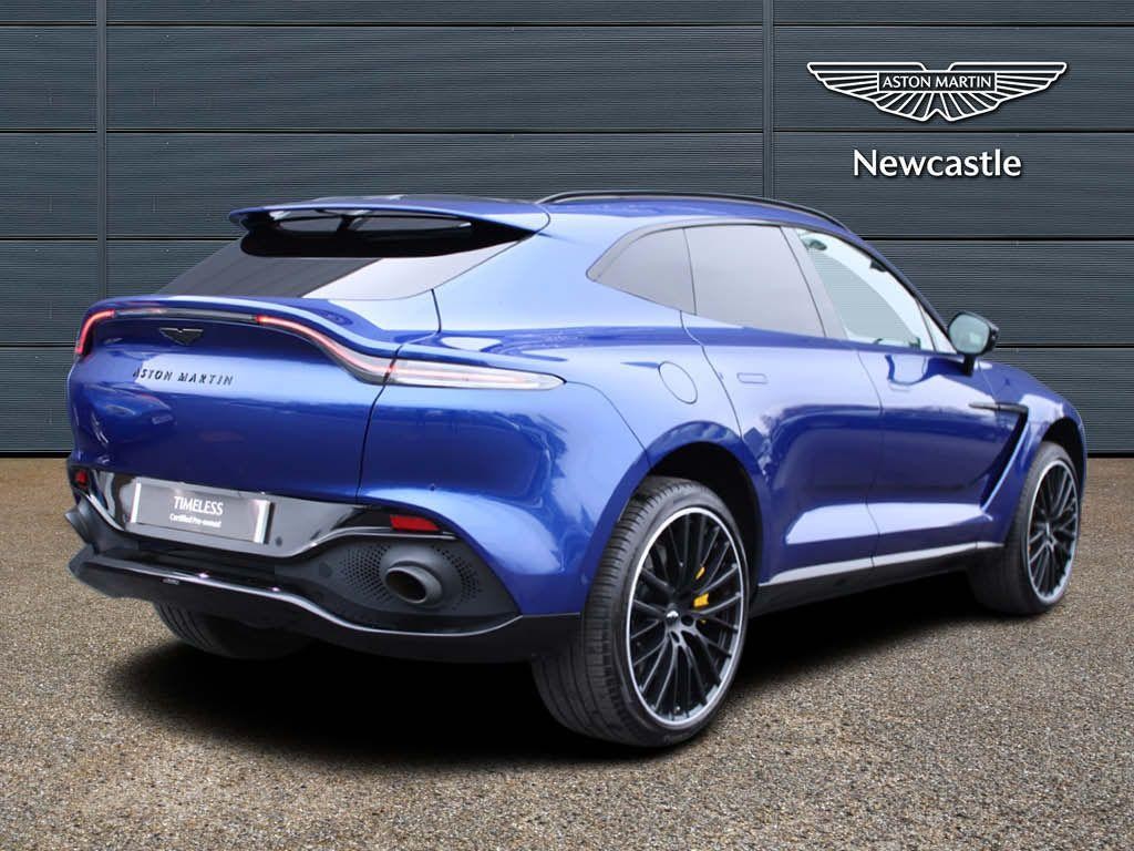 Aston Martin DBX Image 8