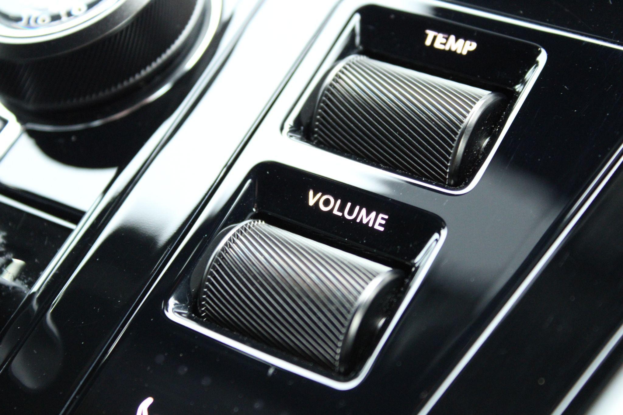 Aston Martin DB12 Image 19