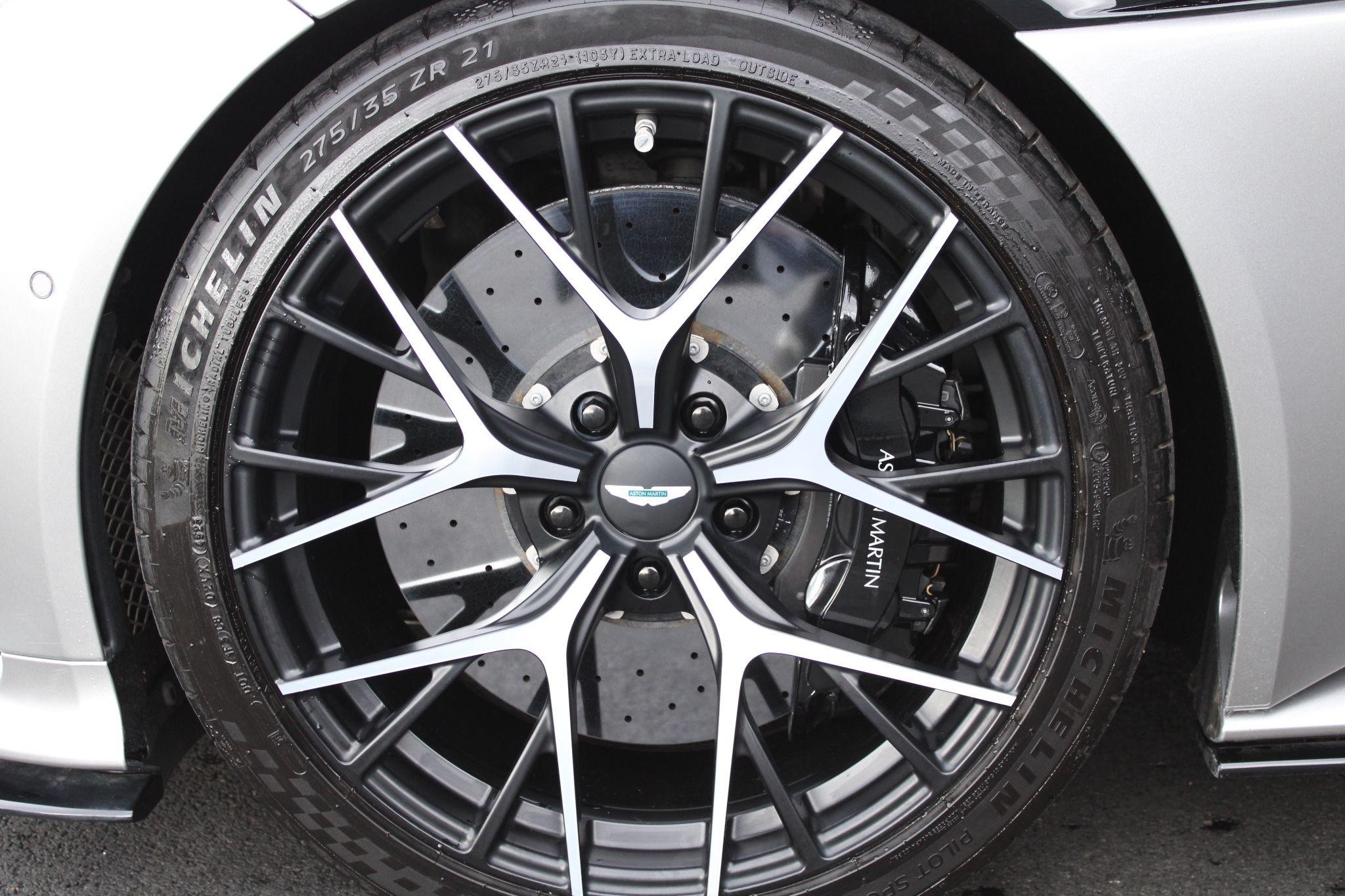 Aston Martin DB12 Image 23