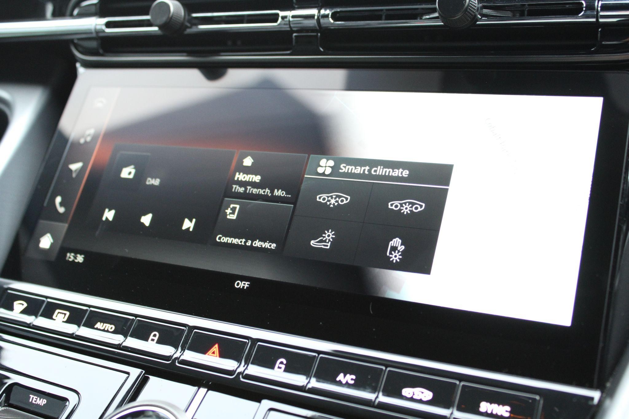 Aston Martin DB12 Image 25