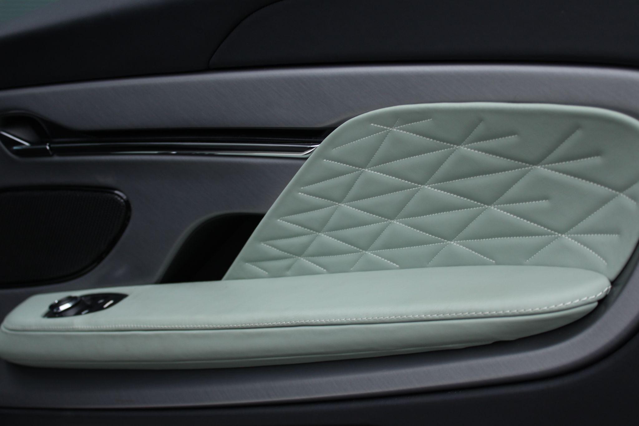 Aston Martin DB12 Image 33