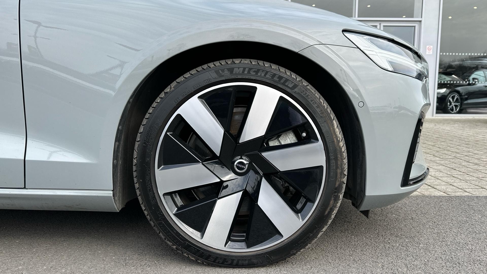 Volvo S60 Image 16
