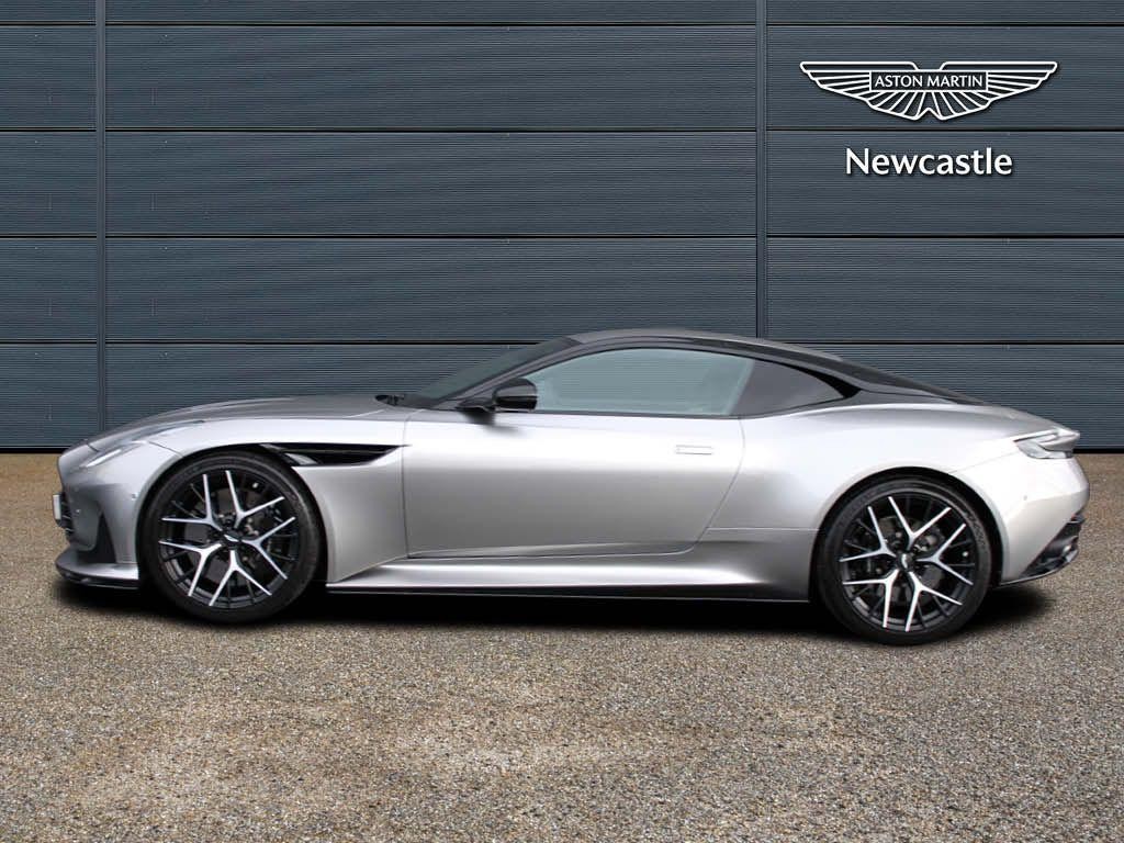 Aston Martin DB12 Image 7