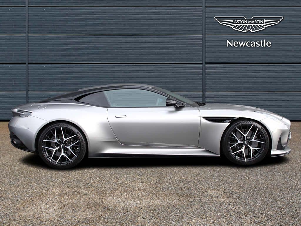 Aston Martin DB12 Image 8
