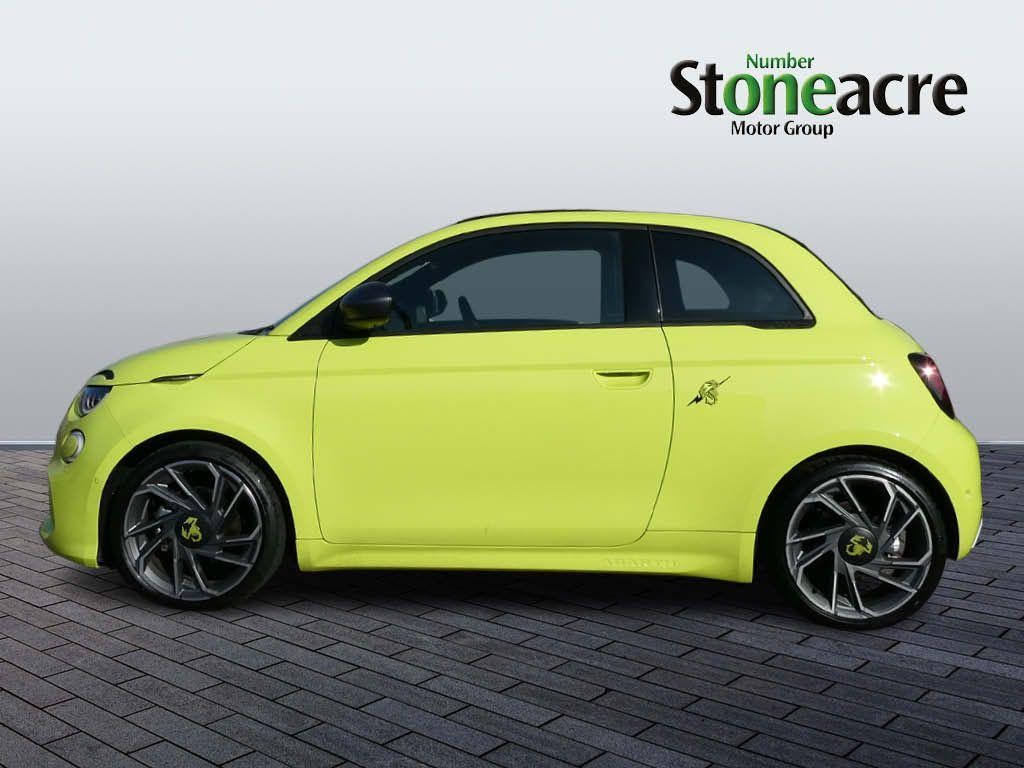 Abarth 500e Cabrio Image 8