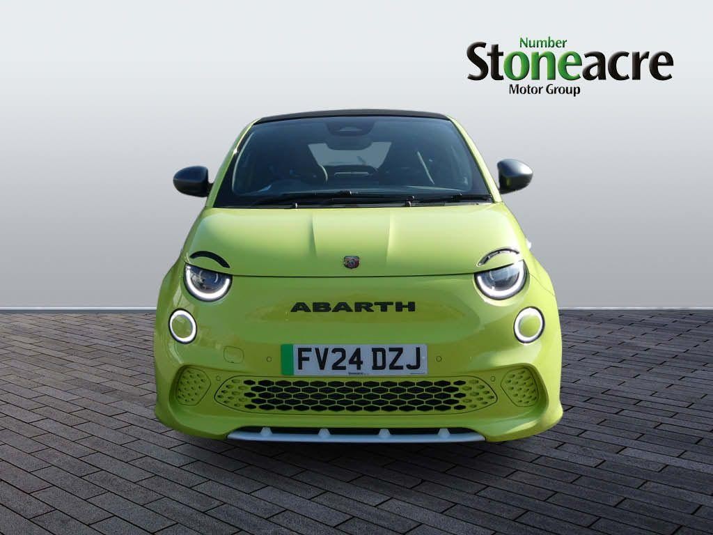 Abarth 500e Cabrio Image 10