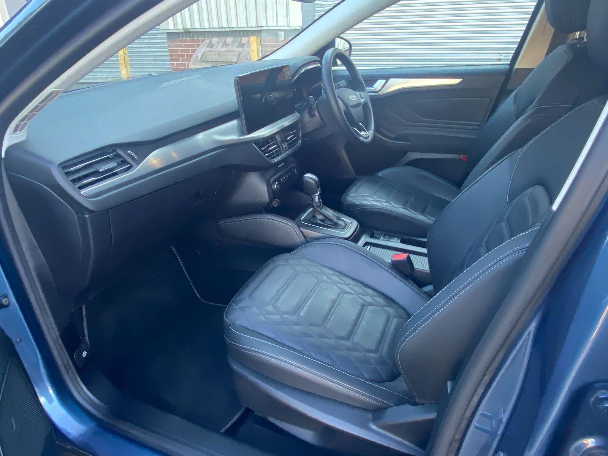Ford Focus Image 15